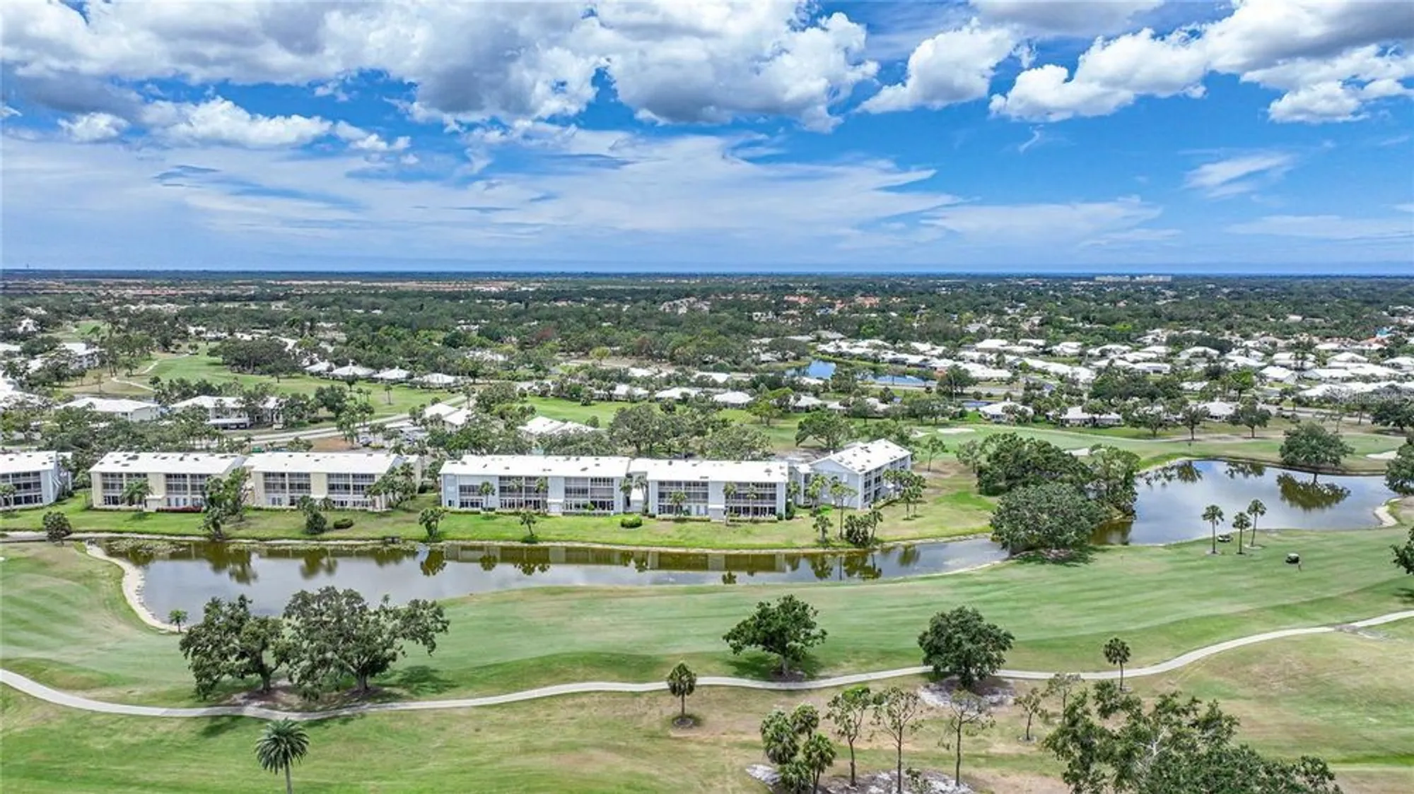 Property Slideshow image 33 of 40 | 404 cerromar cir 112, Venice, FL, 34293