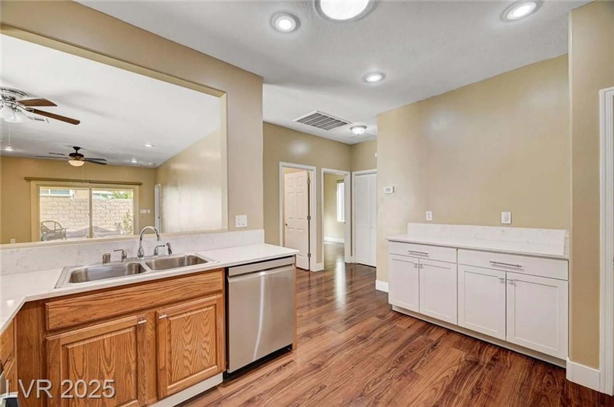 Property Slideshow image 22 of 61 | 2496 serene moon dr, Henderson, NV, 89044