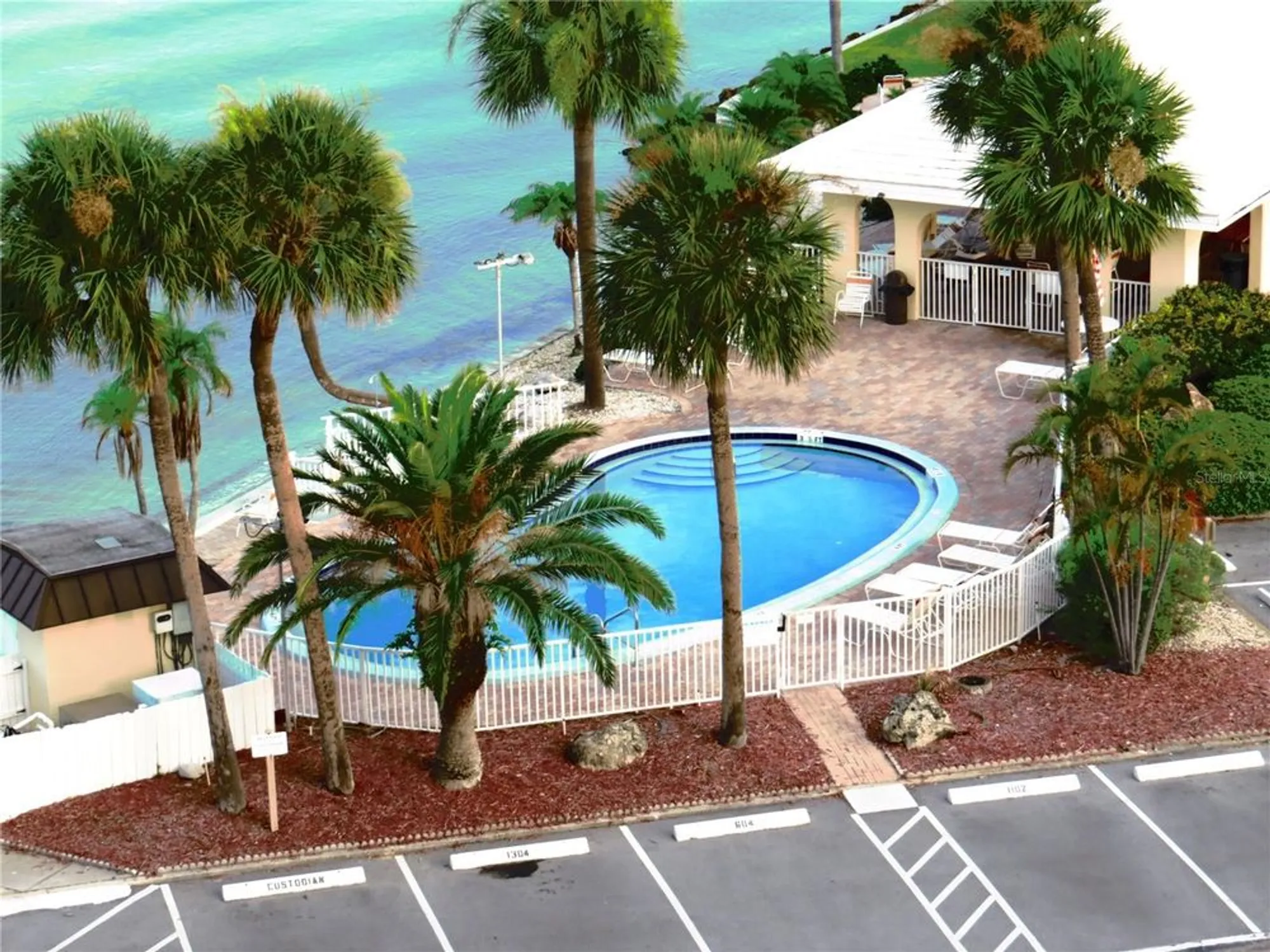 Property Slideshow image 20 of 27 | 4725 cove cir apt 804, St Petersburg, FL, 33708