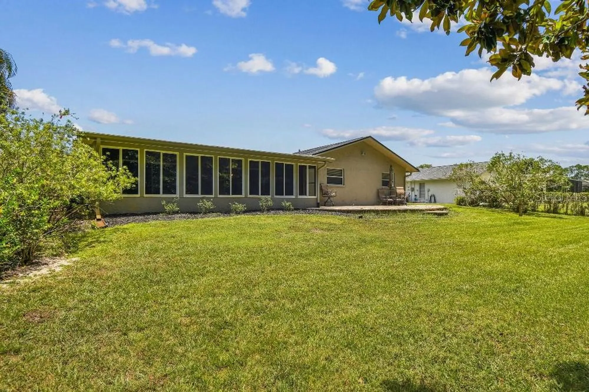 Property Slideshow image 50 of 60 | 916 mainsail way, Palm Harbor, FL, 34685