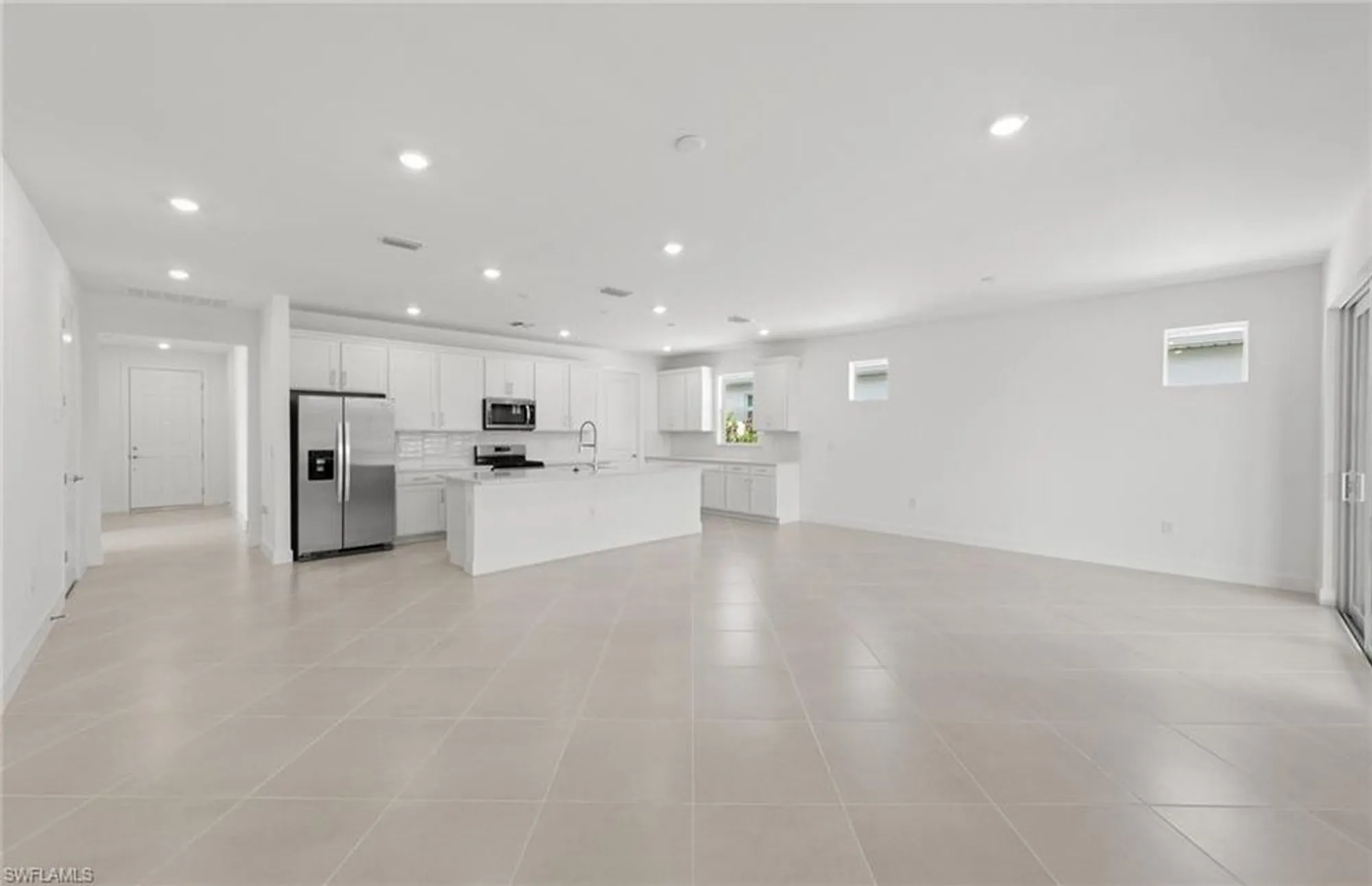 Property Slideshow image 11 of 46 | 17290 willow tree ln, North Fort Myers, FL, 33917