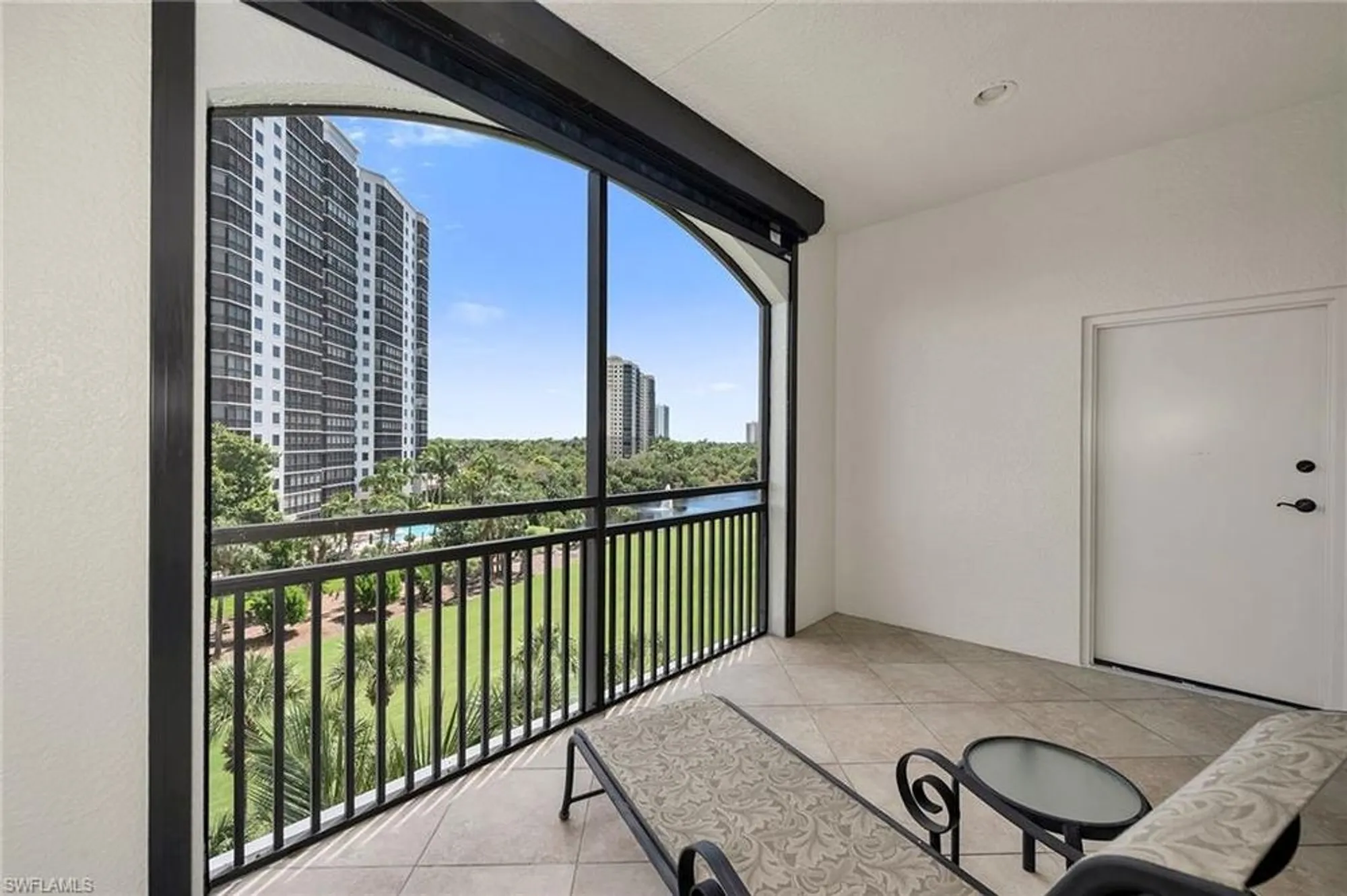 Property Slideshow image 11 of 28 | 4711 via del corso ln 402, Bonita Springs, FL, 34134