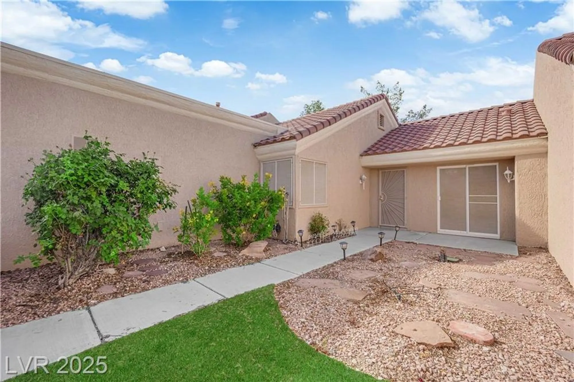 Property Slideshow image 5 of 40 | 9424 gold mountain dr, Las Vegas, NV, 89134