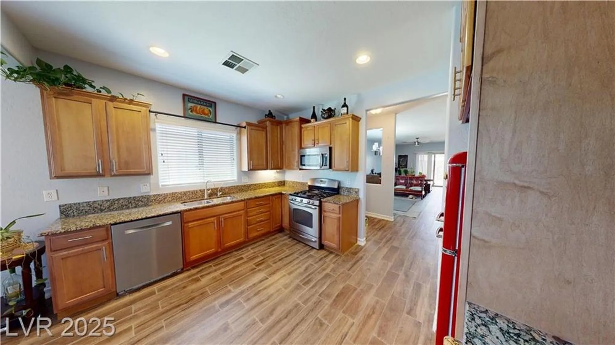 Property Slideshow image 3 of 16 | 6094 majestic wind ave, Las Vegas, NV, 89122