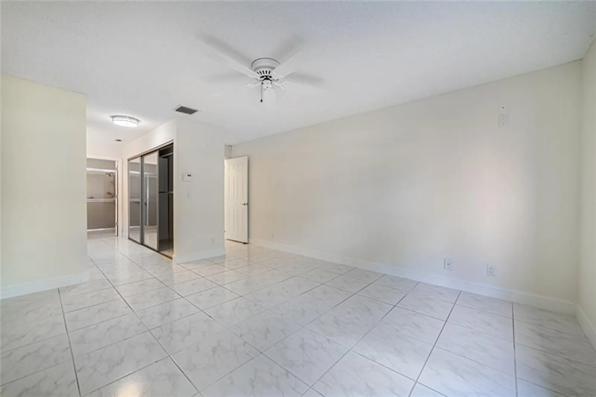 Property Slideshow image 9 of 21 | 8307 summerbreeze ln, Boca Raton, FL, 33496