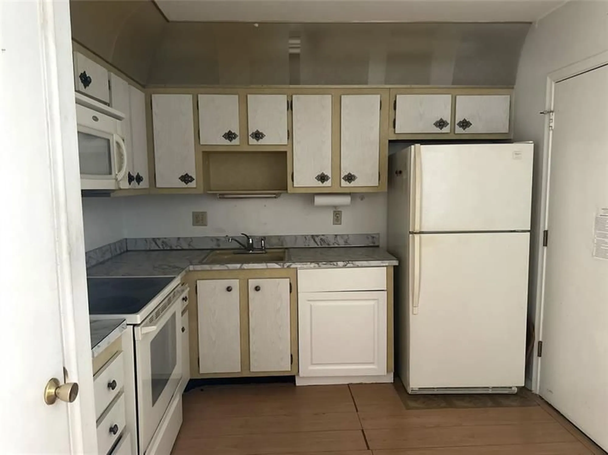 Property Slideshow image 5 of 11 | 2061 nw 47th ter 414, Lauderhill, FL, 33313