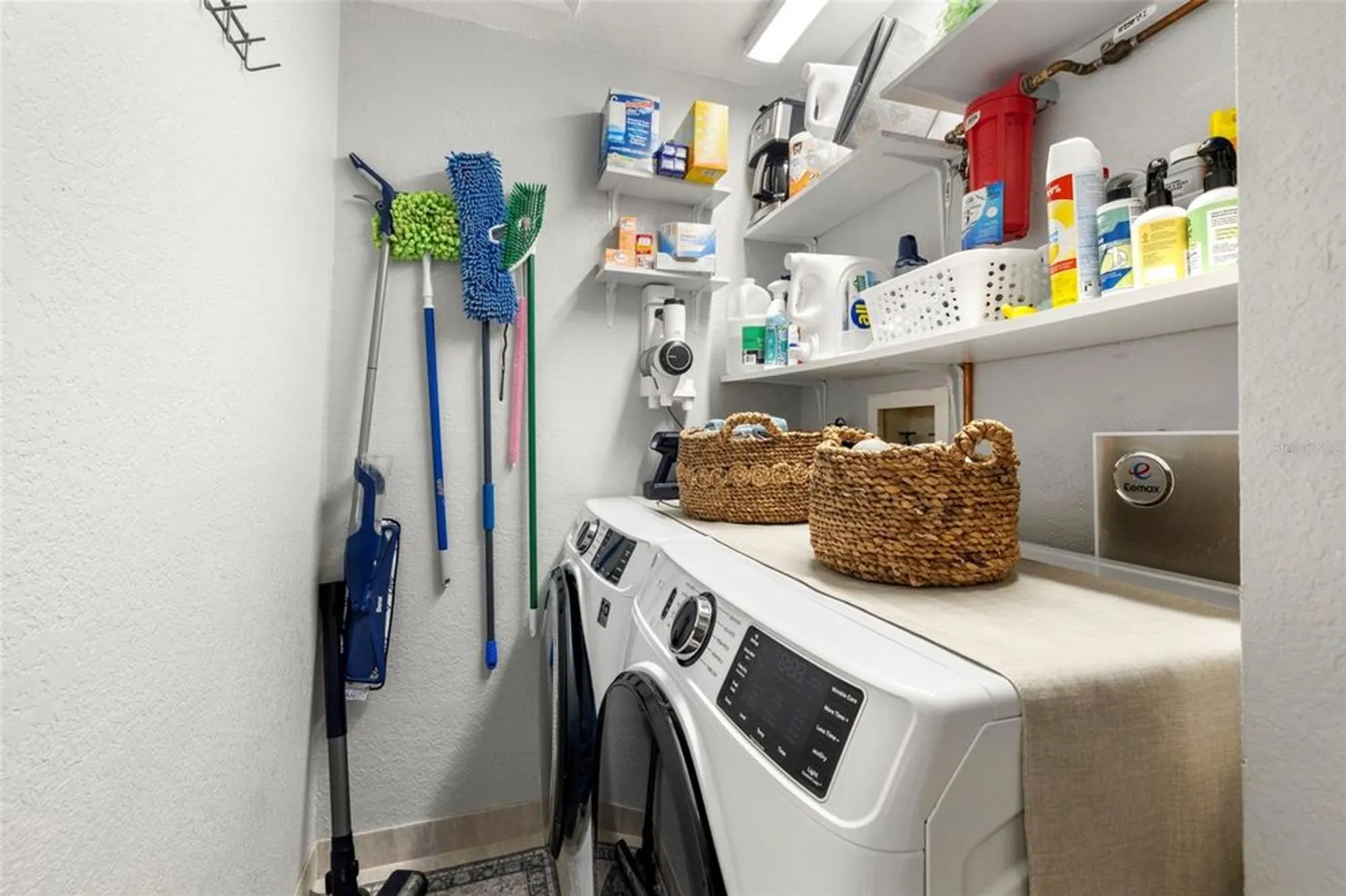 Property Slideshow image 25 of 41 | 8330 high point cir apt 6, Port Richey, FL, 34668