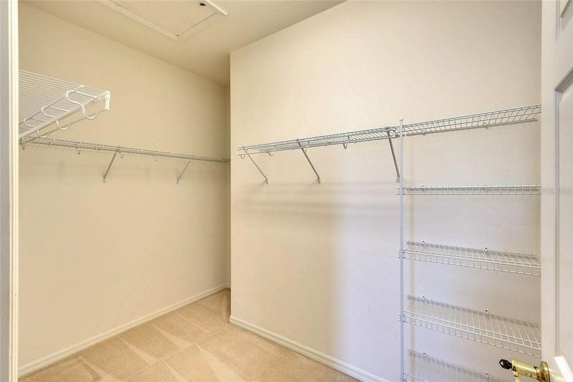 Property Slideshow image 15 of 34 | 4253 cascade falls dr, Sarasota, FL, 34243