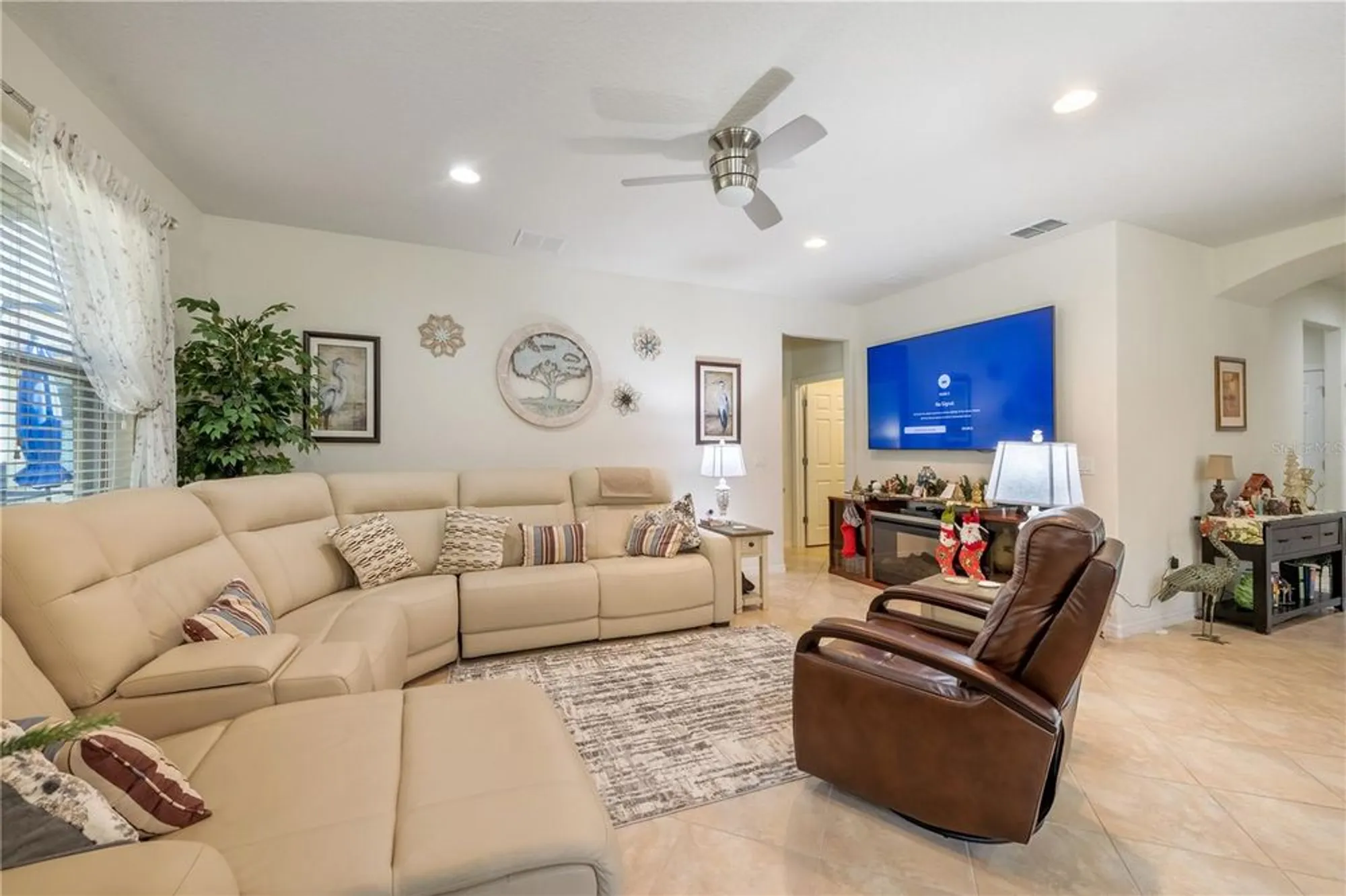 Property Slideshow image 8 of 32 | 372 toldedo rd, Davenport, FL, 33837