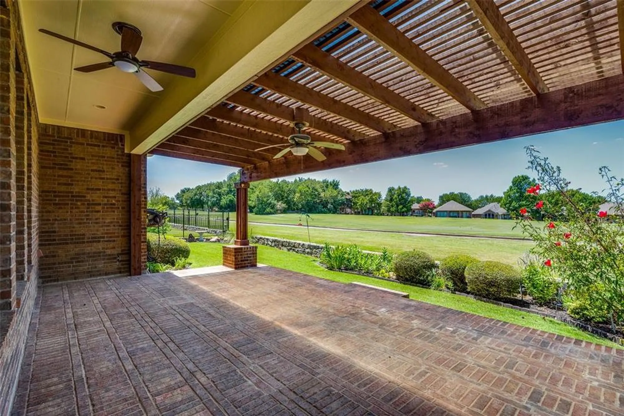 Property Slideshow image 19 of 29 | 415 black diamond ct, Fairview, TX, 75069
