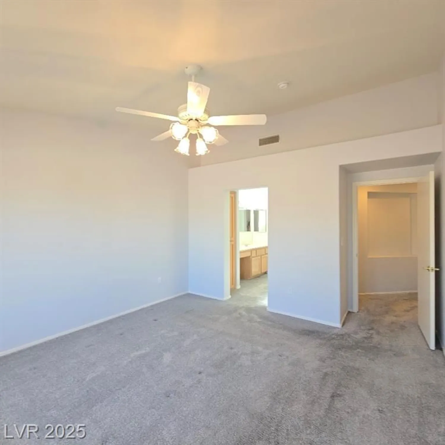 Property Slideshow image 13 of 38 | 10713 paradise point dr, Las Vegas, NV, 89134