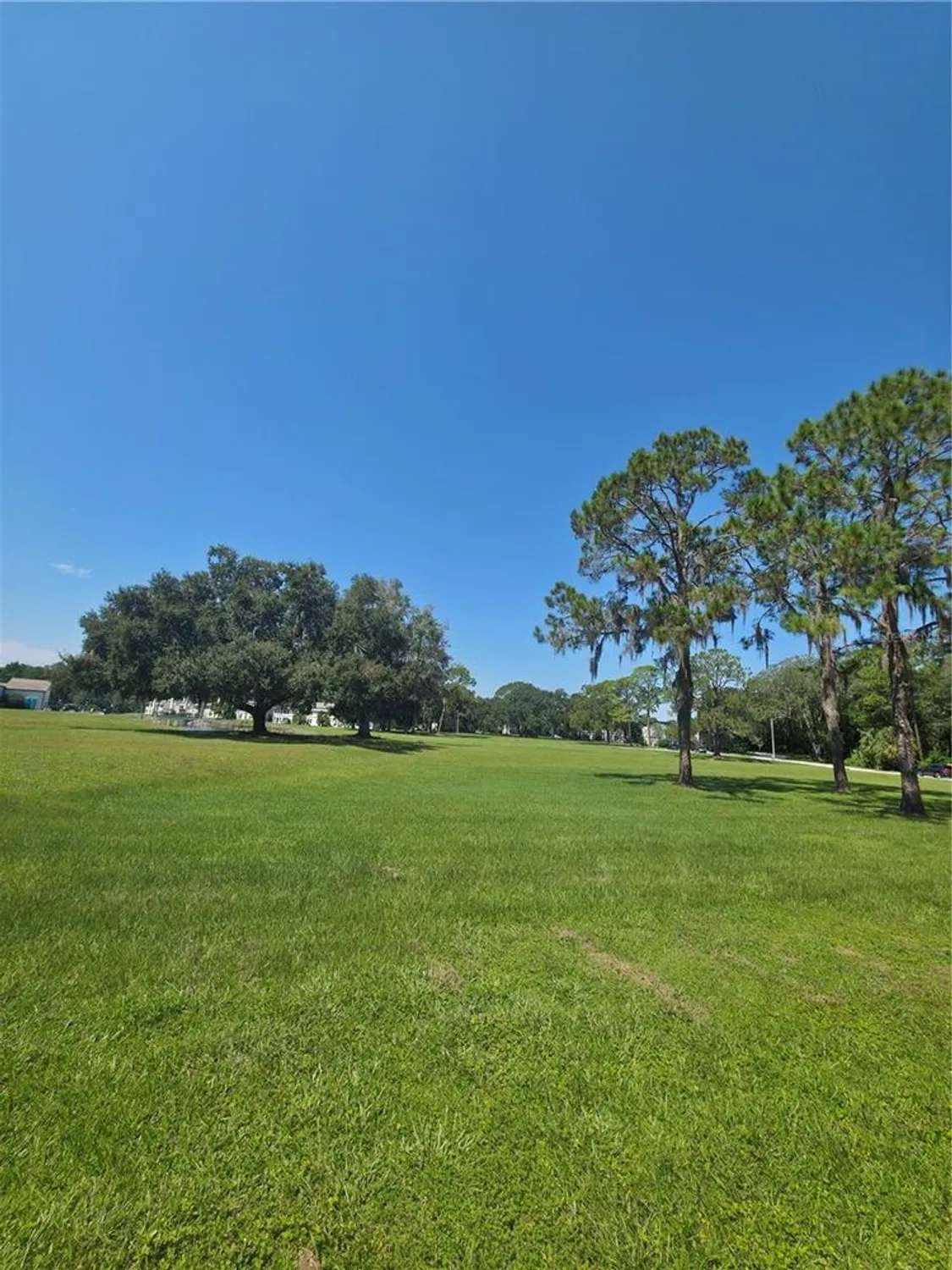 Property Slideshow image 30 of 37 | 21204 sandalwood dr # 21-204, Wildwood, FL, 34785