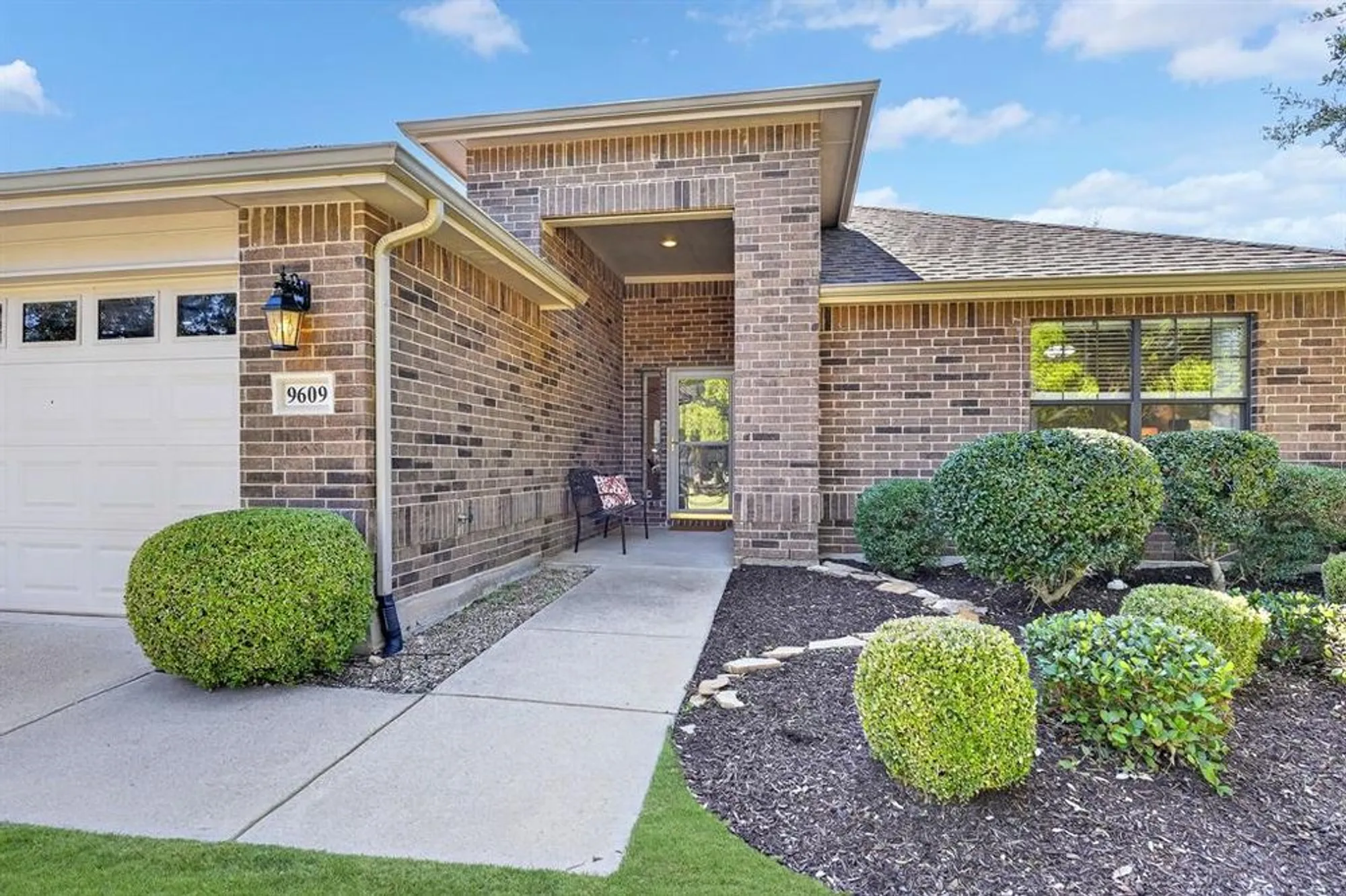 Property Slideshow image 4 of 29 | 9609 pinewood dr, Denton, TX, 76207