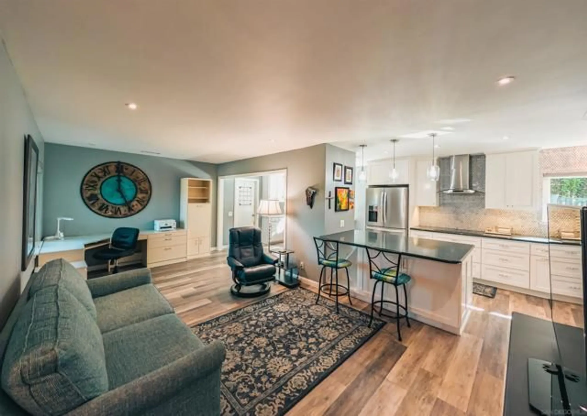 Property Slideshow image 17 of 57 | 16482 roca dr, San Diego, CA, 92128