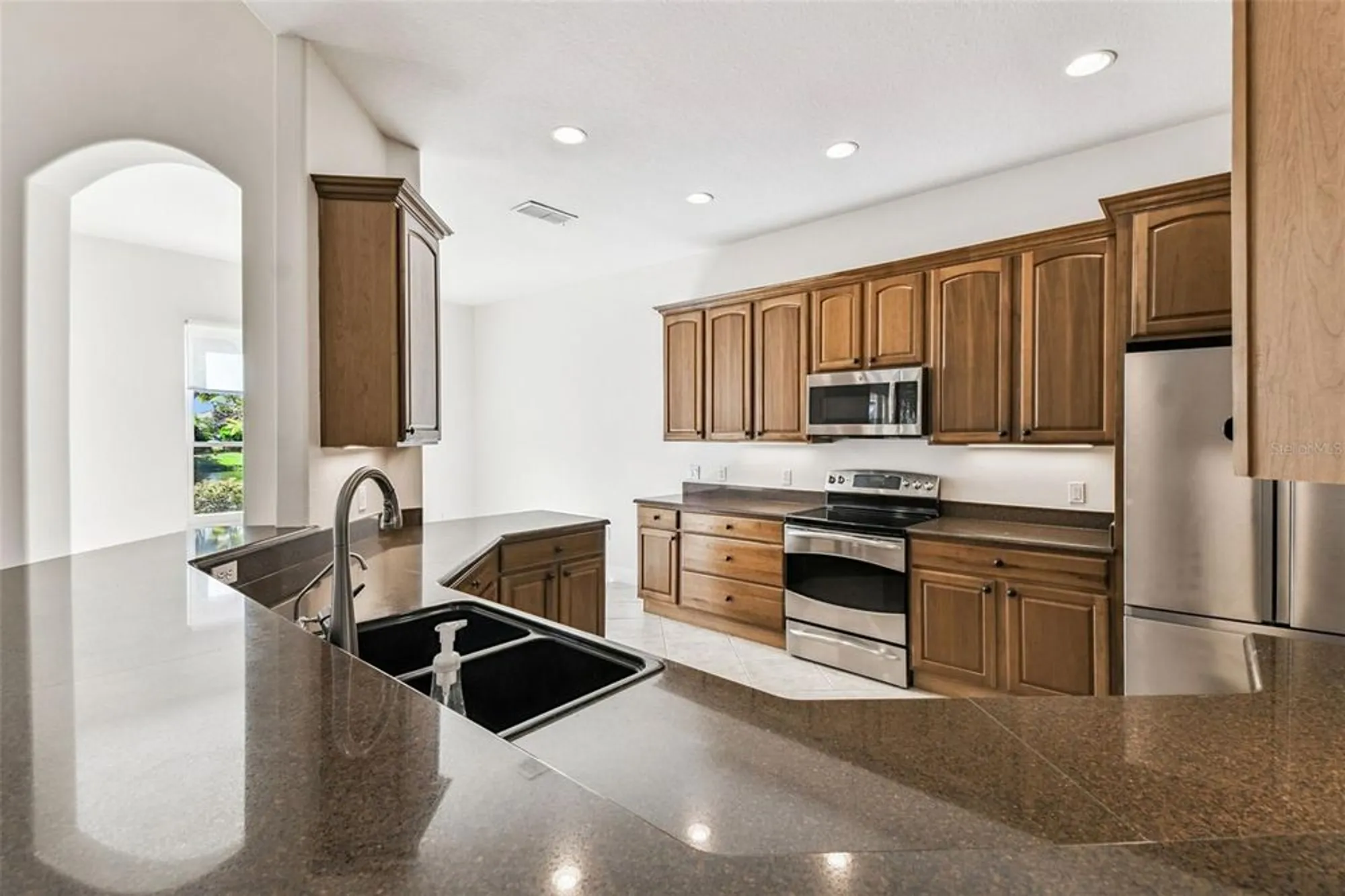 Property Slideshow image 11 of 66 | 506 tapatio ln, Poinciana, FL, 34759