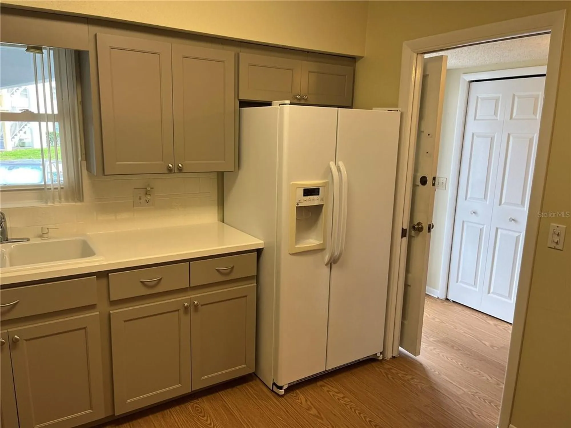 Property Slideshow image 10 of 53 | 2410 franciscan dr 18, Clearwater, FL, 33763