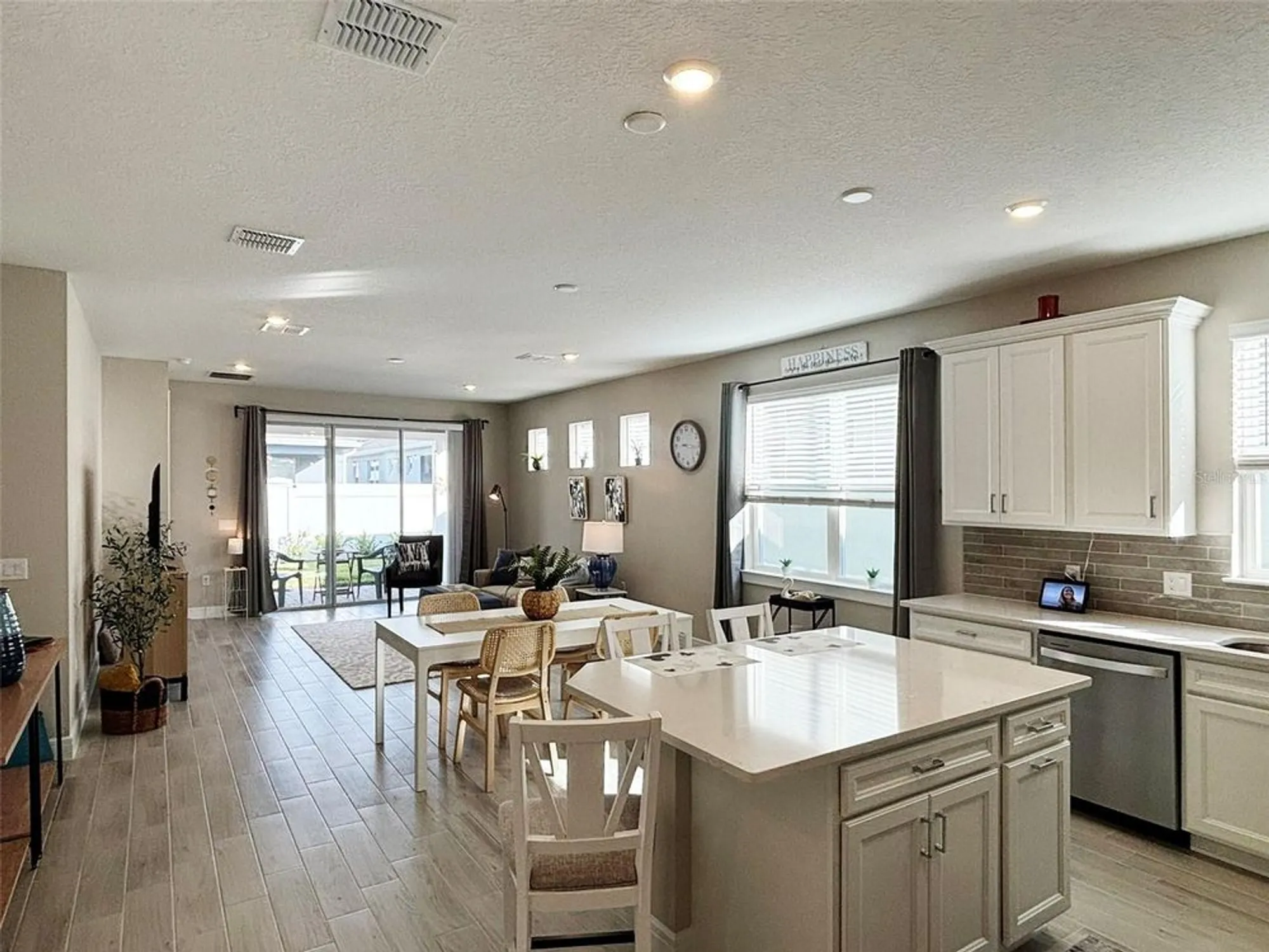 Property Slideshow image 10 of 40 | 13545 pearl beach st, Winter Garden, FL, 34787