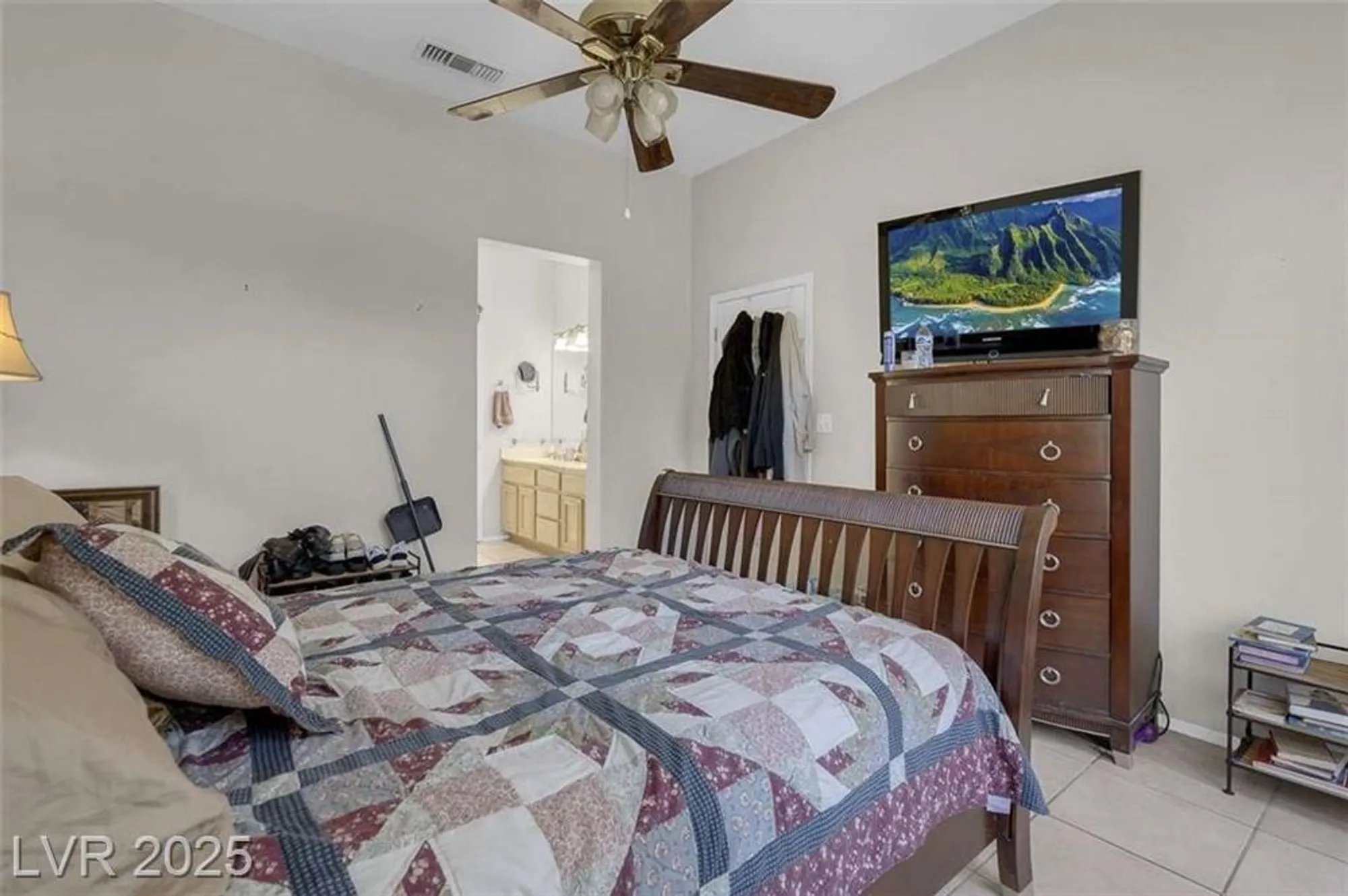 Property Slideshow image 30 of 44 | 10017 bundella dr, Las Vegas, NV, 89134