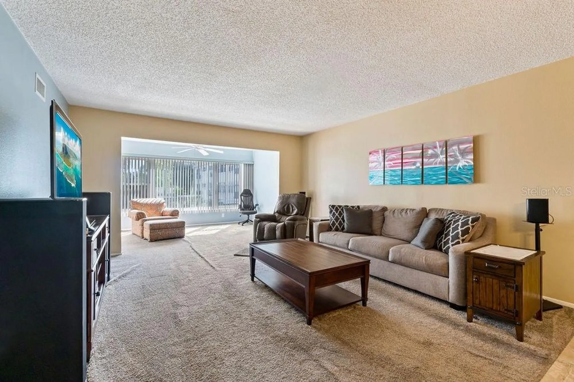 Property Slideshow image 7 of 16 | 2285 israeli dr apt 29, Clearwater, FL, 33763