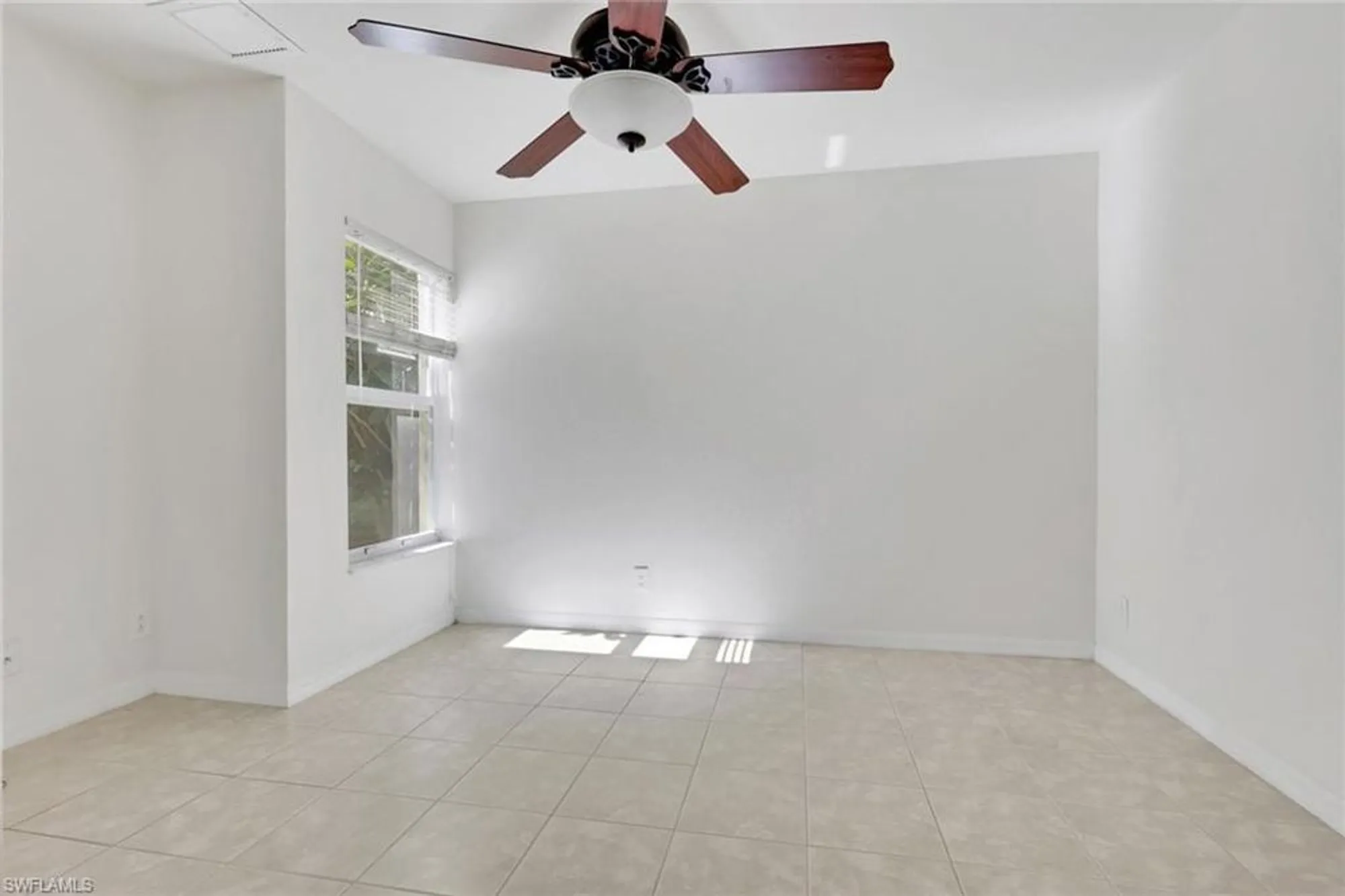 Property Slideshow image 17 of 49 | 8896 cascades isle blvd, Estero, FL, 33928