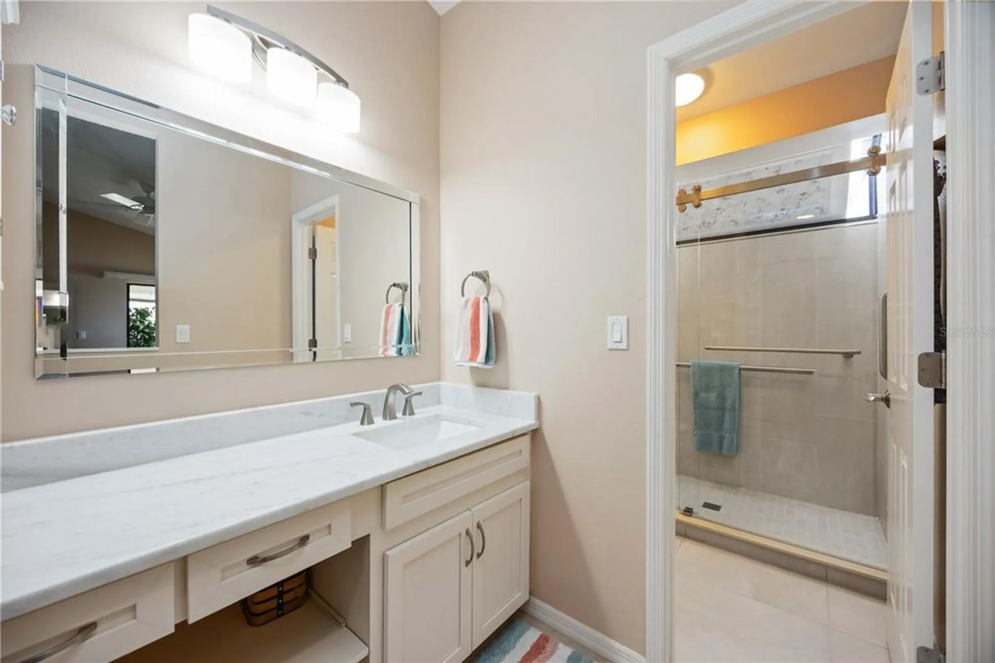 Property Slideshow image 23 of 82 | 214 southampton dr # 327, Venice, FL, 34293