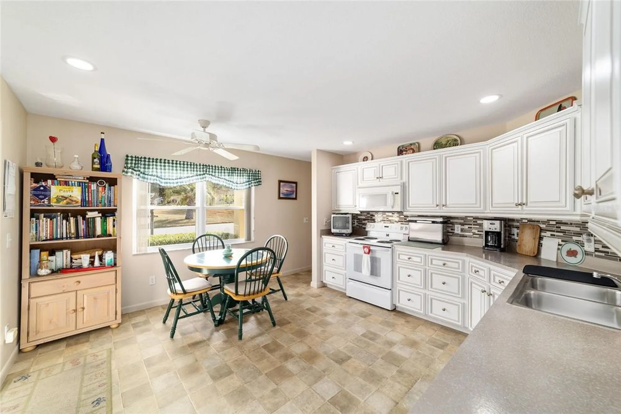 Property Slideshow image 10 of 34 | 9788 sw 99th ave, Ocala, FL, 34481