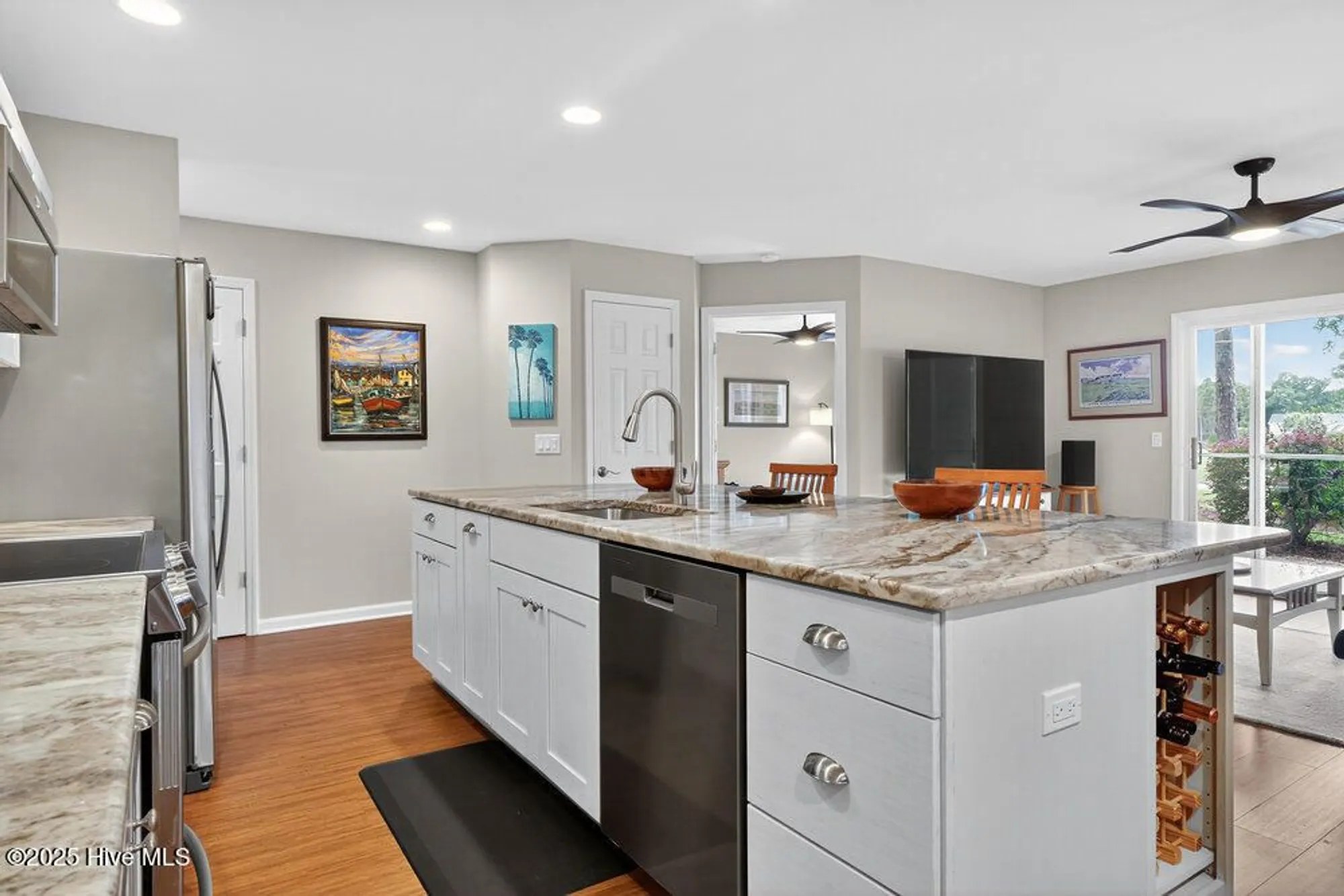 Property Slideshow image 7 of 62 | 3350 club villa dr 502, Southport, NC, 28461