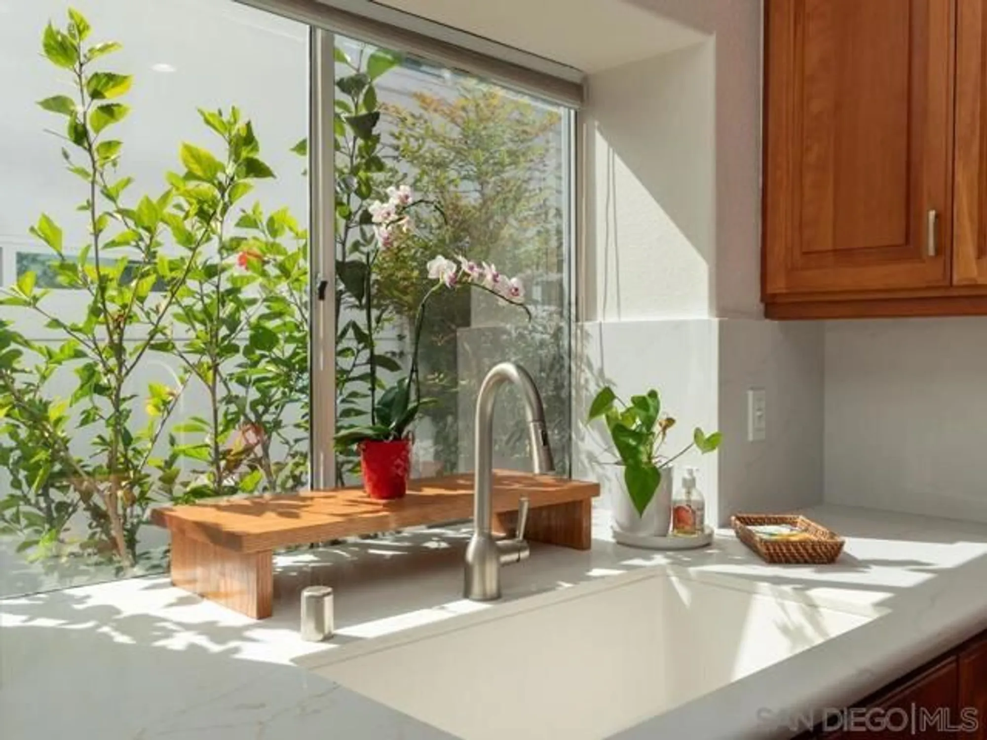 Property Slideshow image 15 of 32 | 4671 barcelona way, Oceanside, CA, 92056