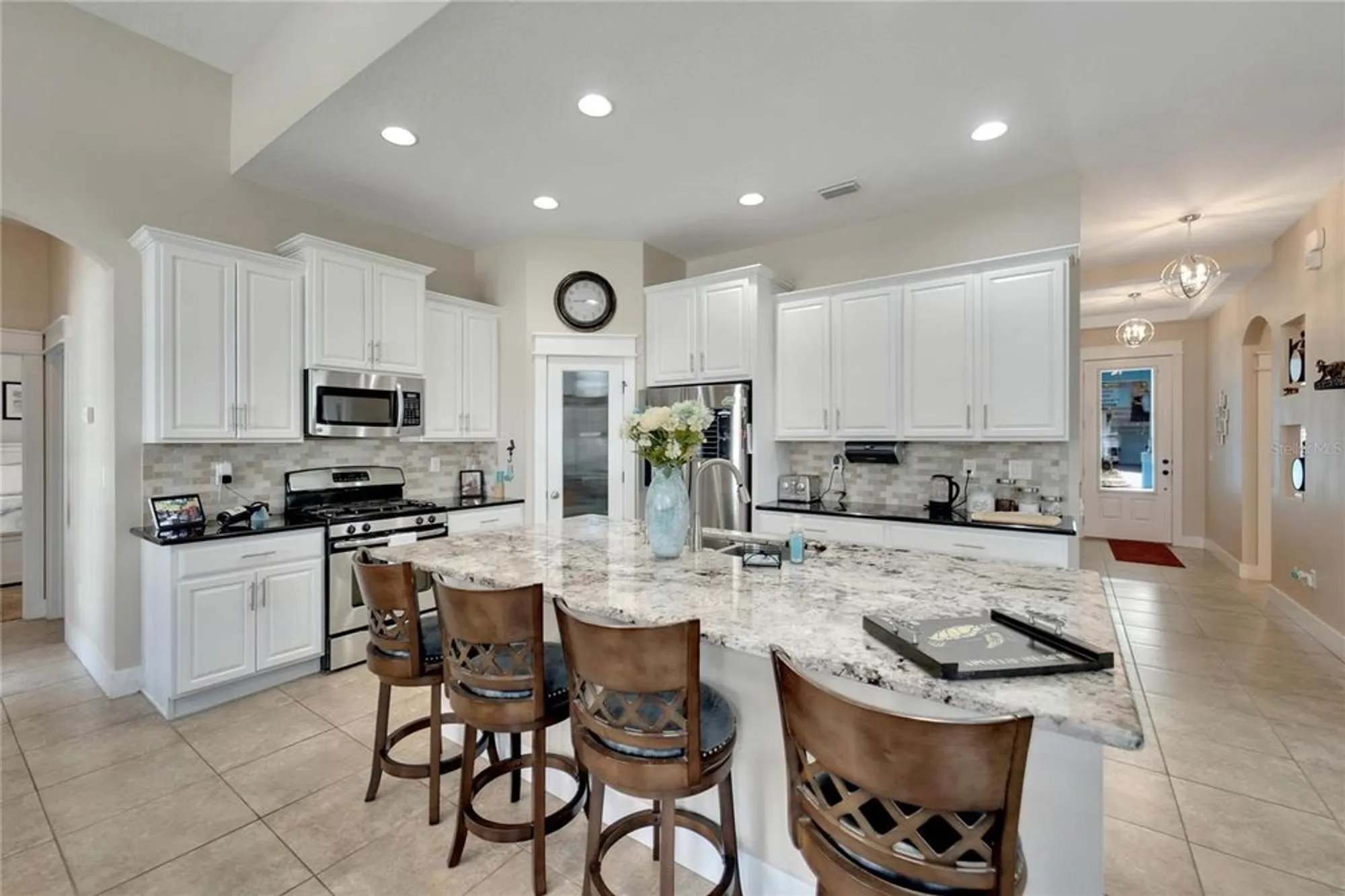 Property Slideshow image 15 of 60 | 527 manns harbor dr, Apollo Beach, FL, 33572