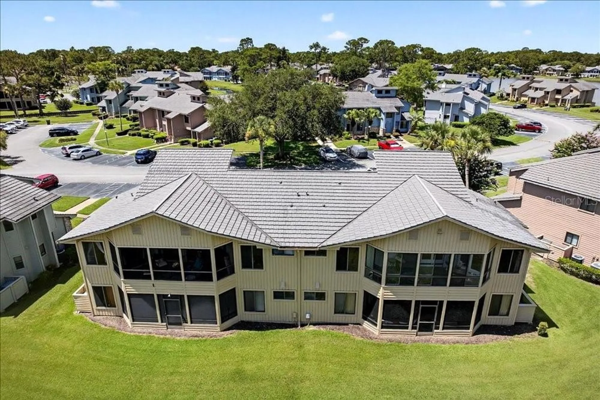 Property Slideshow image 33 of 37 | 133 blue heron dr d, Daytona Beach, FL, 32119