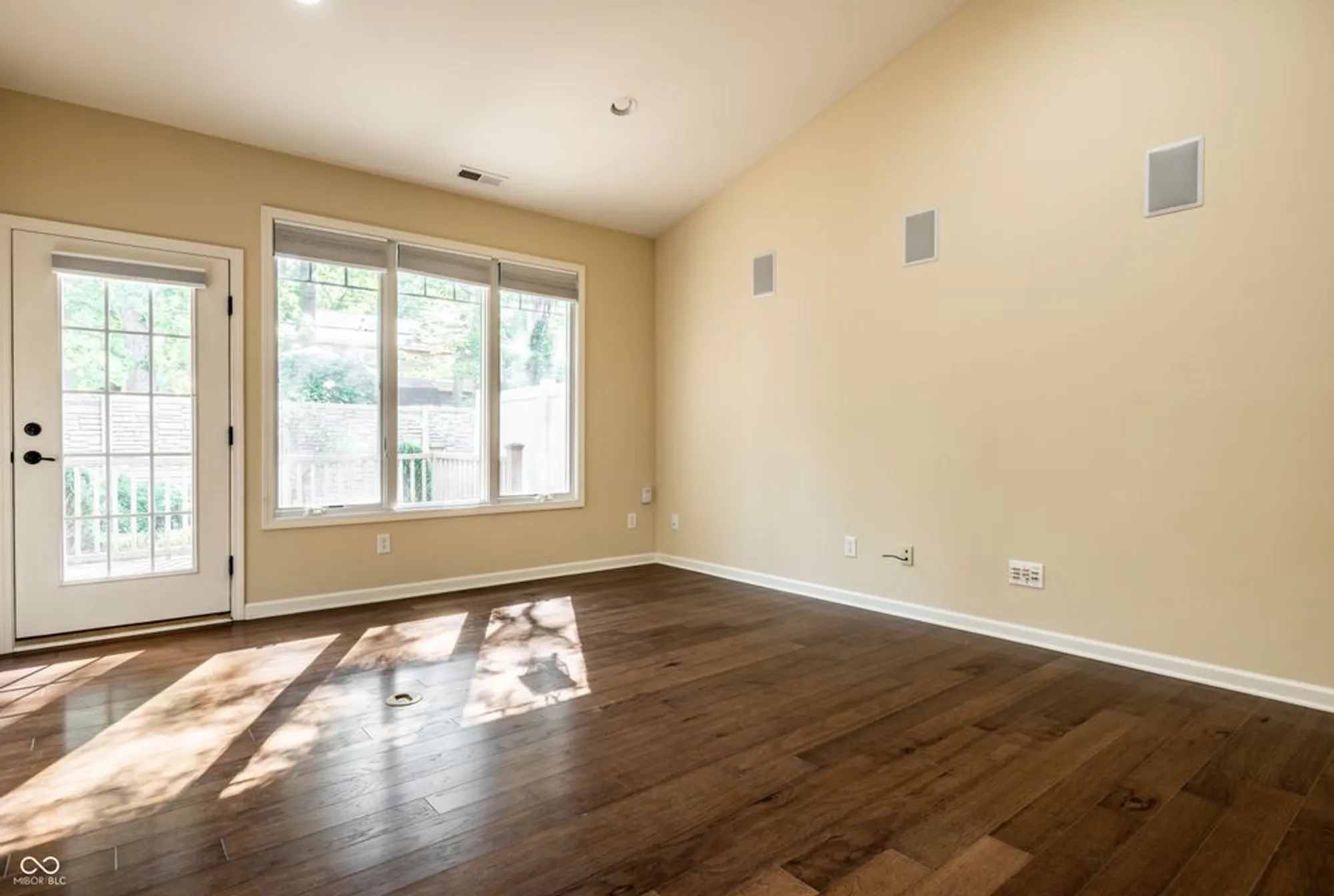 Property Slideshow image 16 of 36 | 489 firefly ln, Carmel, IN, 46032