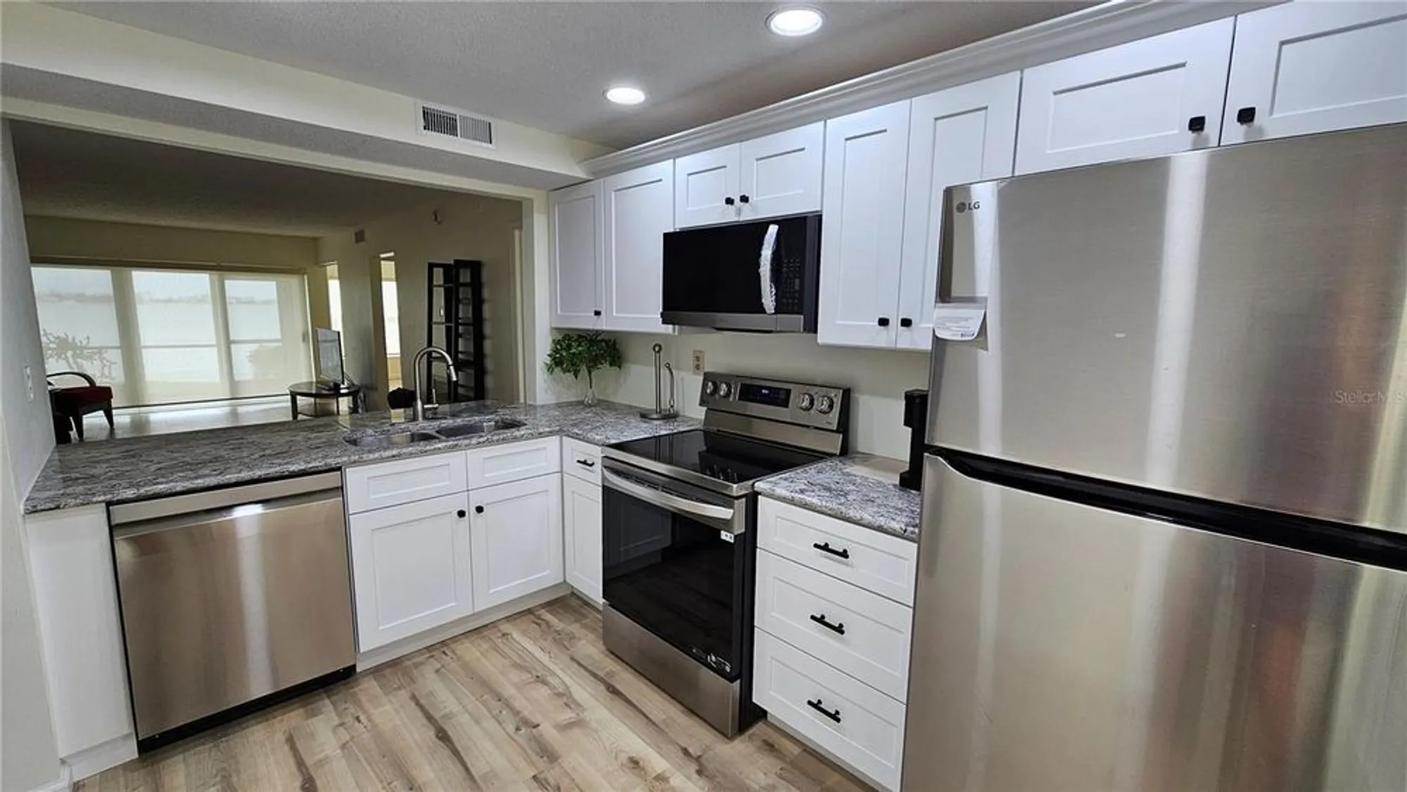 Property Slideshow image 8 of 32 | 6177 sun blvd apt 108, St Petersburg, FL, 33715