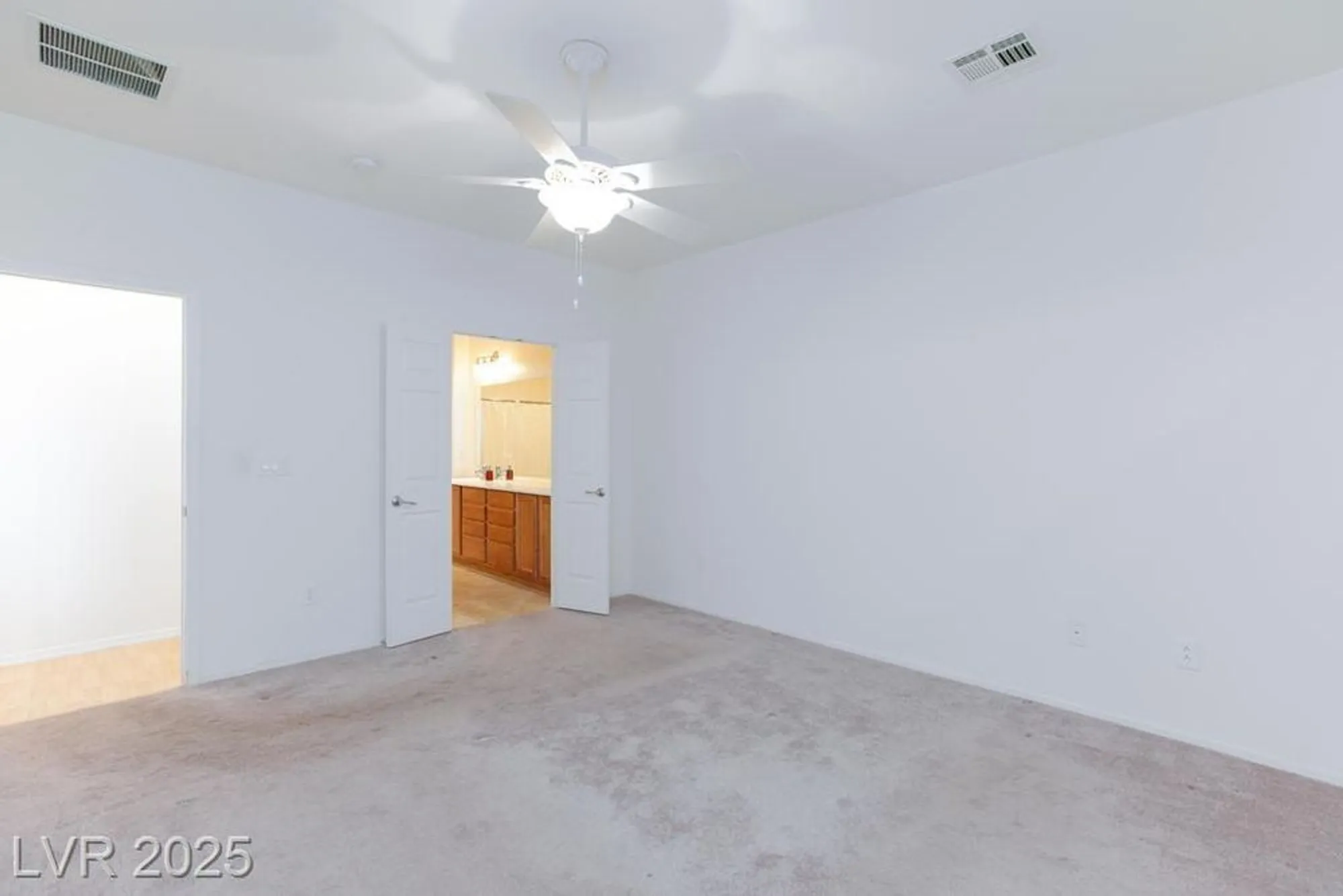 Property Slideshow image 24 of 33 | 7716 homing pigeon st, North Las Vegas, NV, 89084