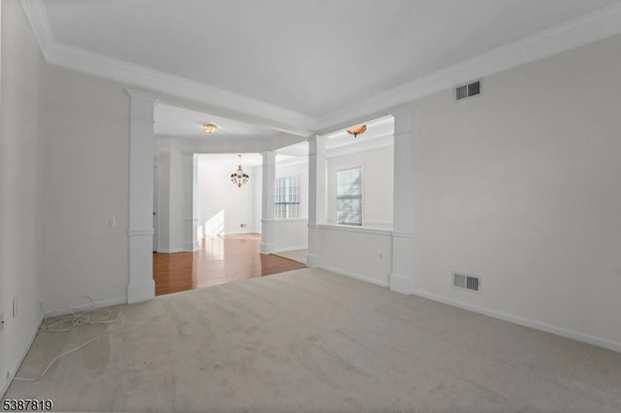 Property Slideshow image 13 of 23 | 373 windfall ln, Somerset, NJ, 08873