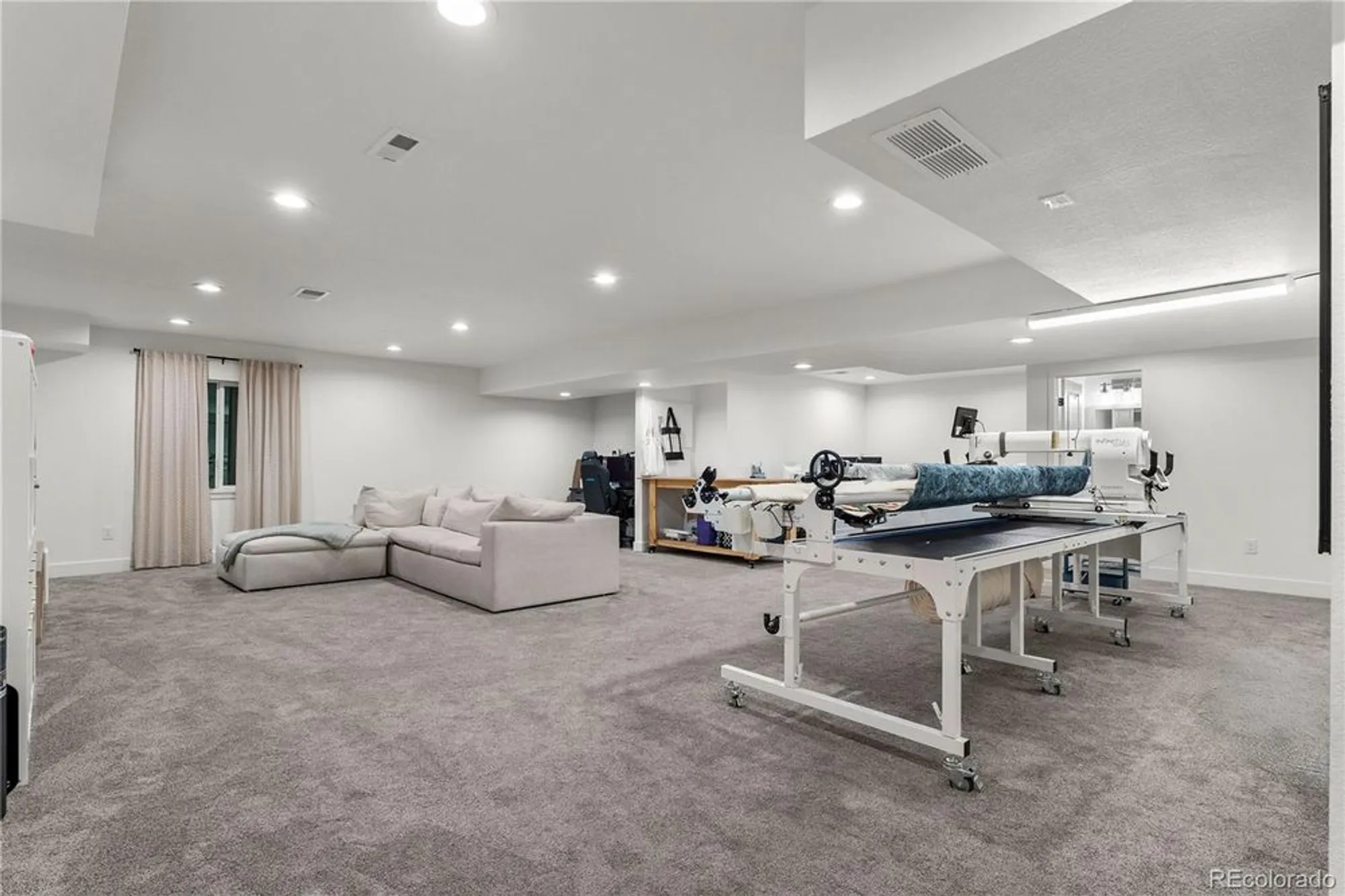 Property Slideshow image 31 of 49 | 483 white sand trl, Castle Rock, CO, 80104