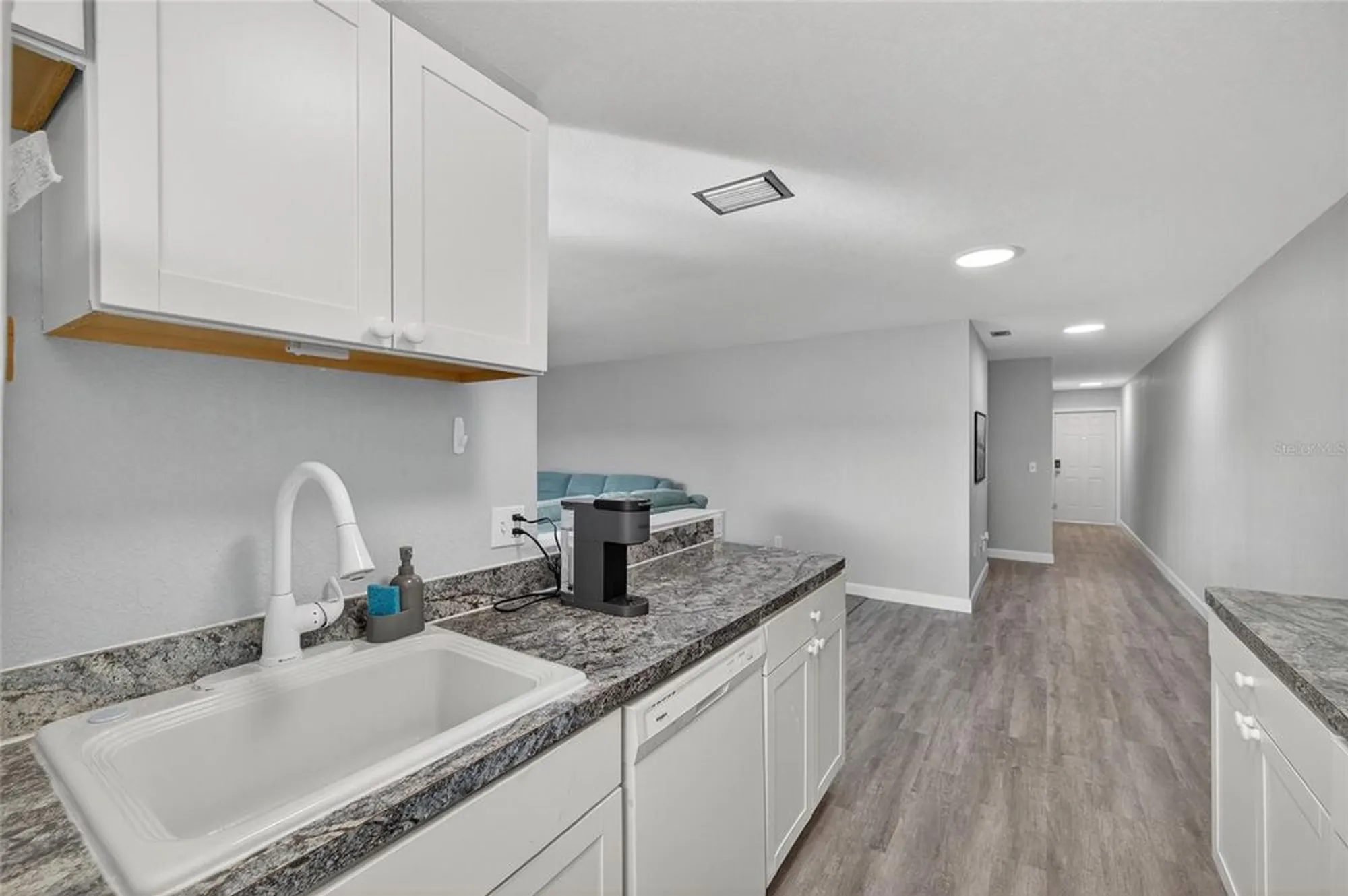 Property Slideshow image 15 of 41 | 5521 80th st n unit 511, Saint Petersburg, FL, 33709