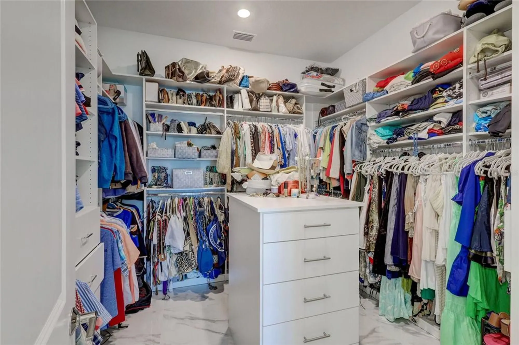 Property Slideshow image 28 of 56 | 6203 grandview hill ct, Bradenton, FL, 34203