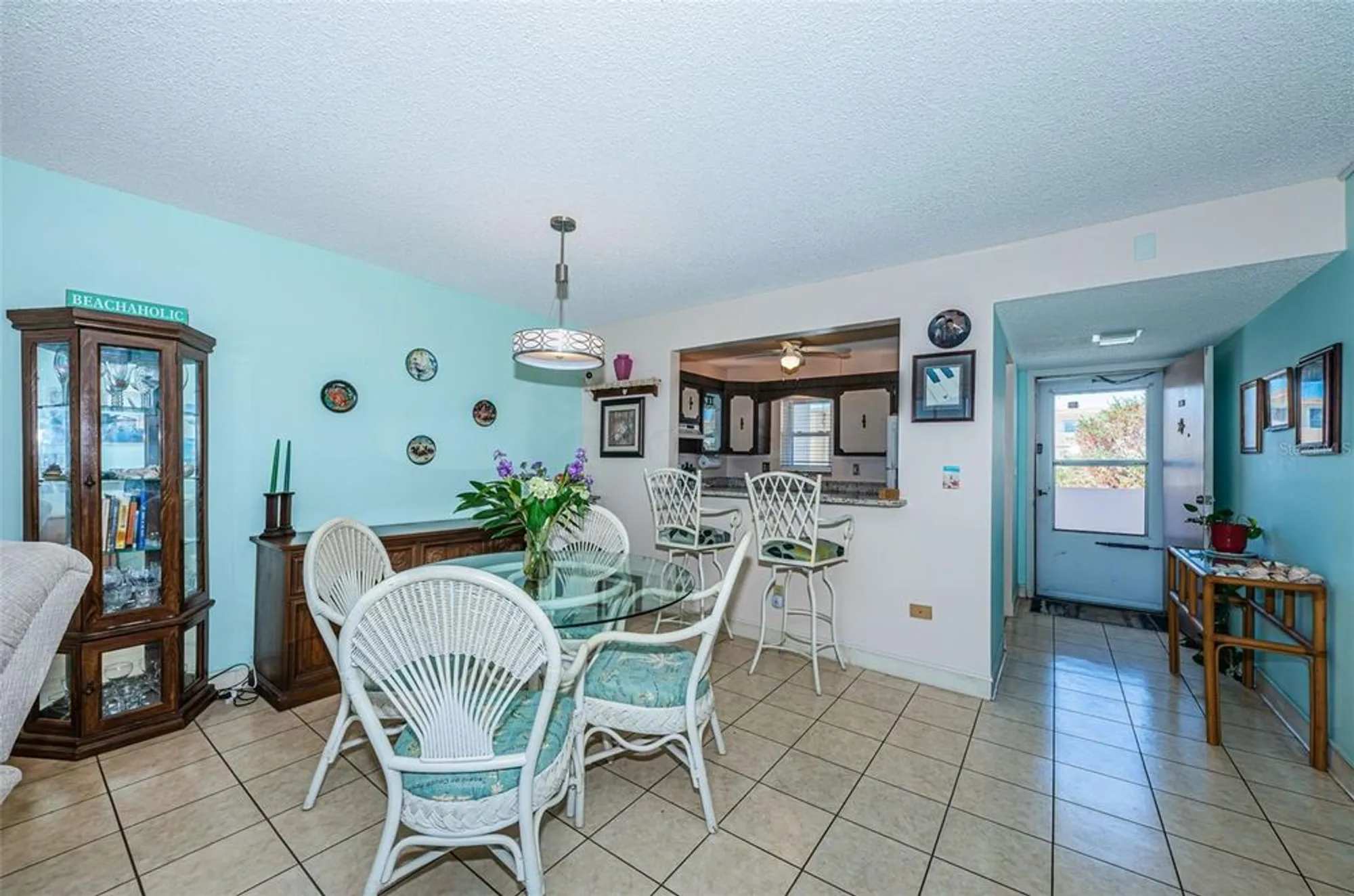 Property Slideshow image 9 of 32 | 7405 bay island dr 220, South Pasadena, FL, 33707
