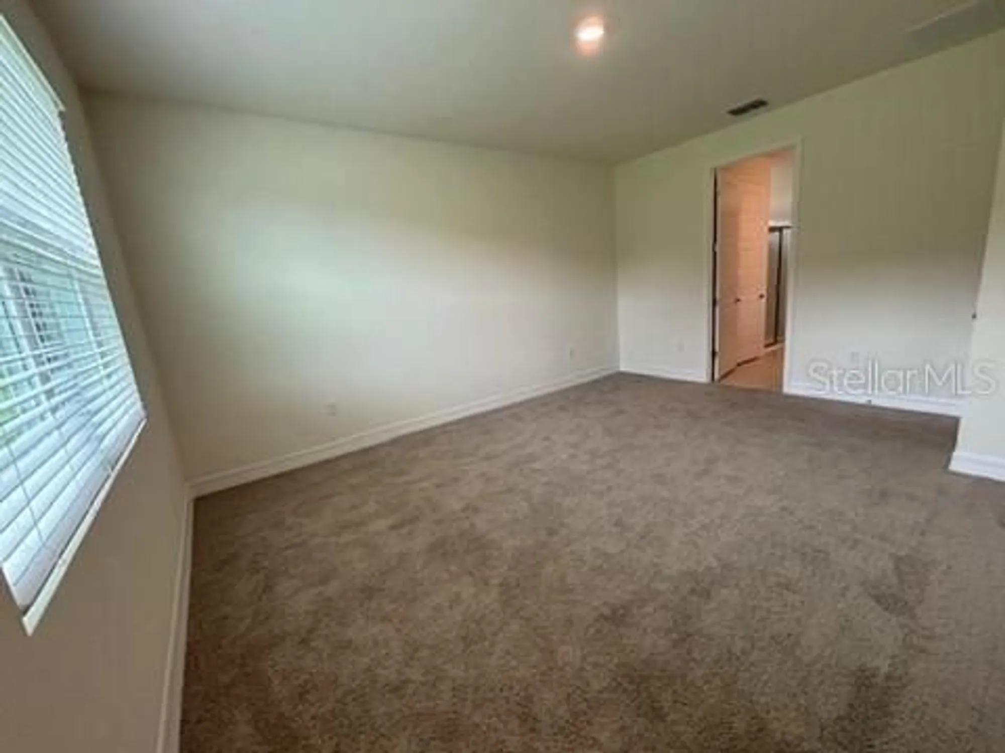 Property Slideshow image 6 of 14 | 3974 kennebunk loop, Mount Dora, FL, 32757