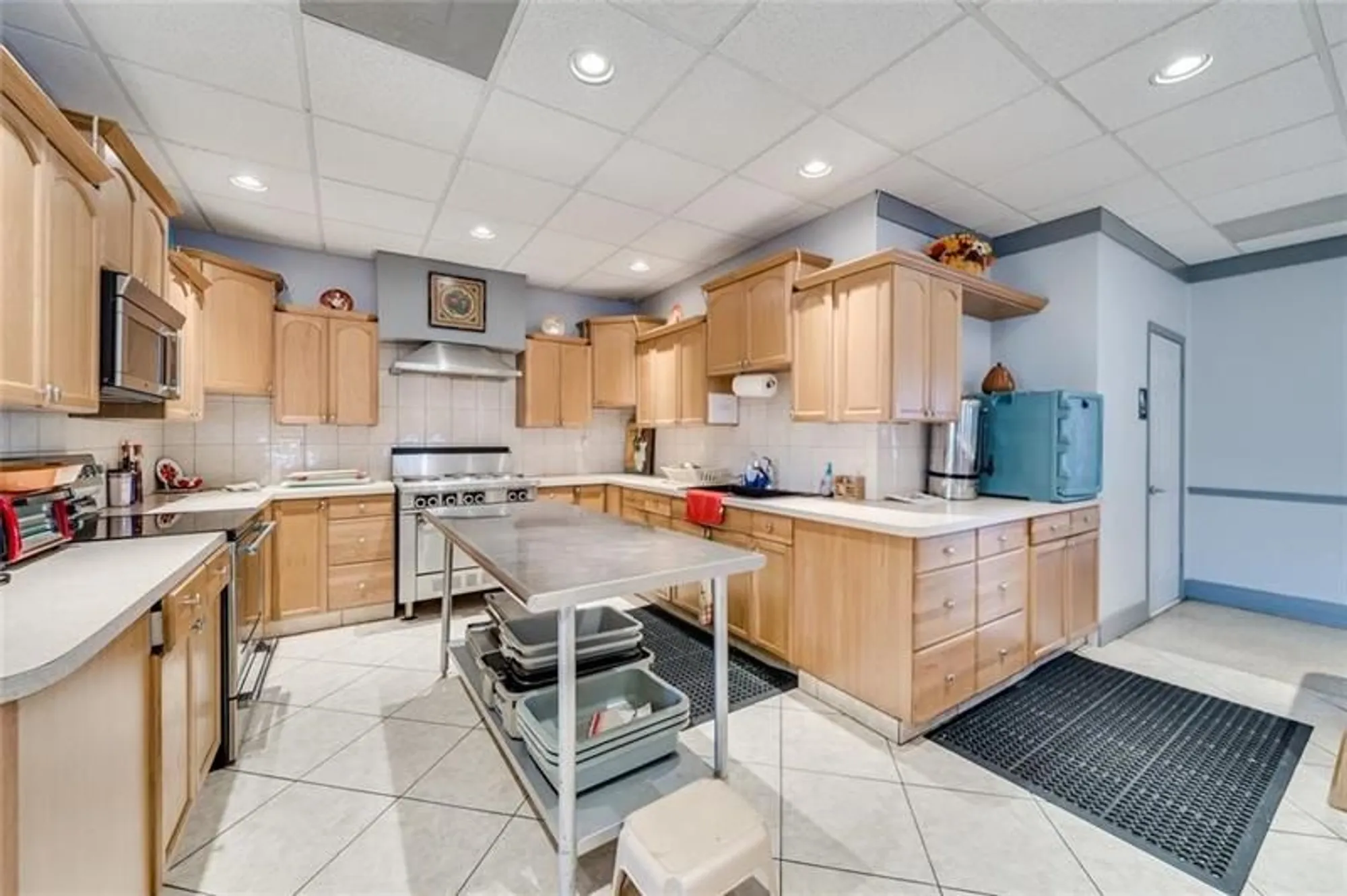 Property Slideshow image 36 of 39 | 4400 nw 45th ct, Tamarac, FL, 33319