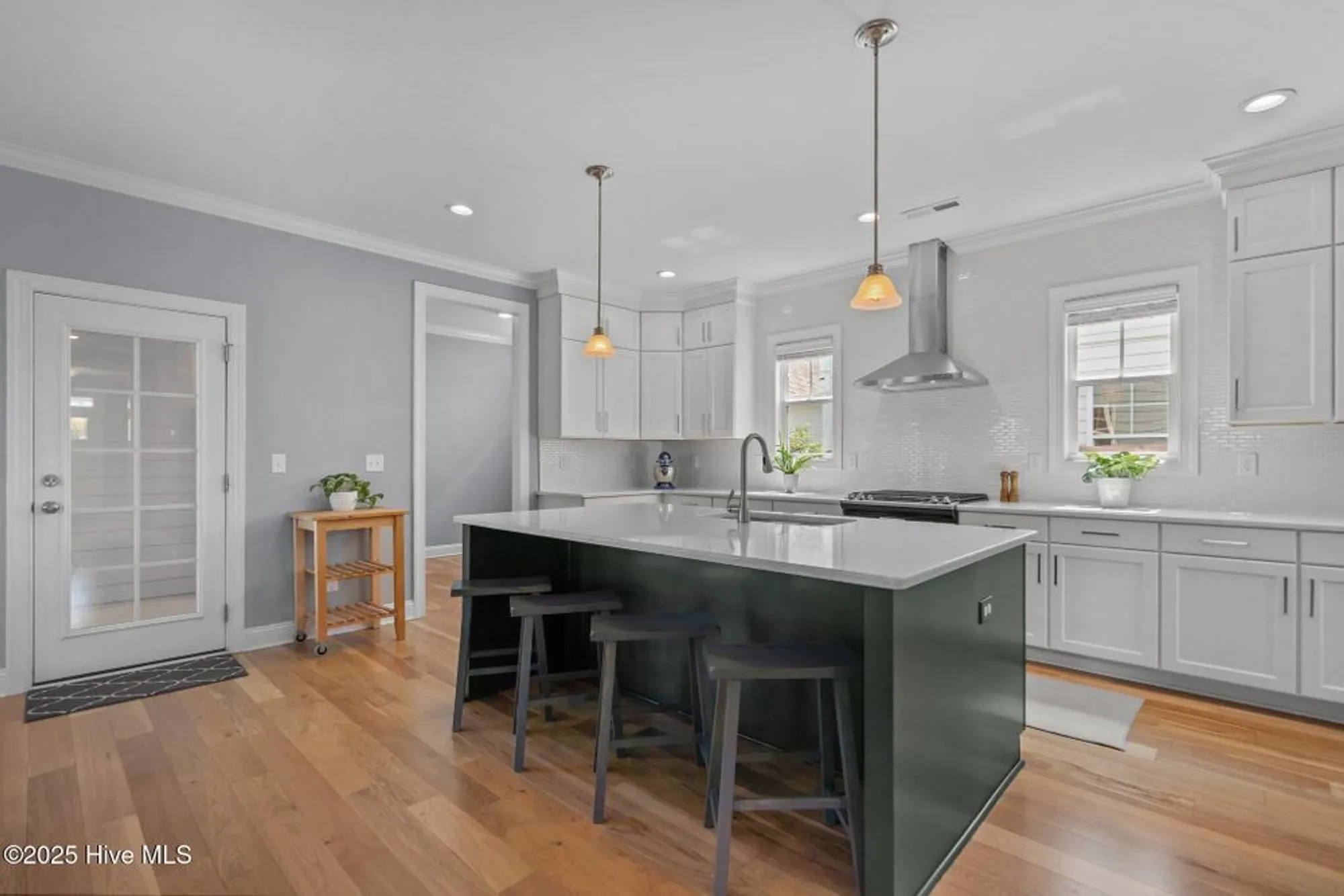 Property Slideshow image 10 of 63 | 4563 old towne st, Wilmington, NC, 28412