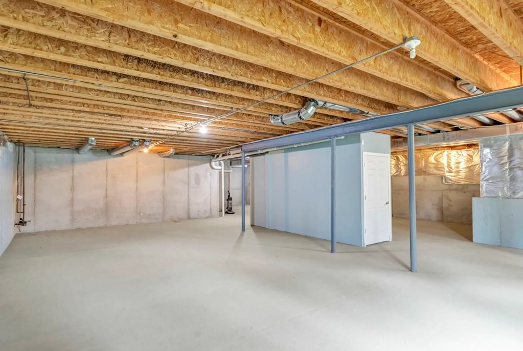 Property Slideshow image 36 of 43 | 3848 valhalla dr, Elgin, IL, 60124