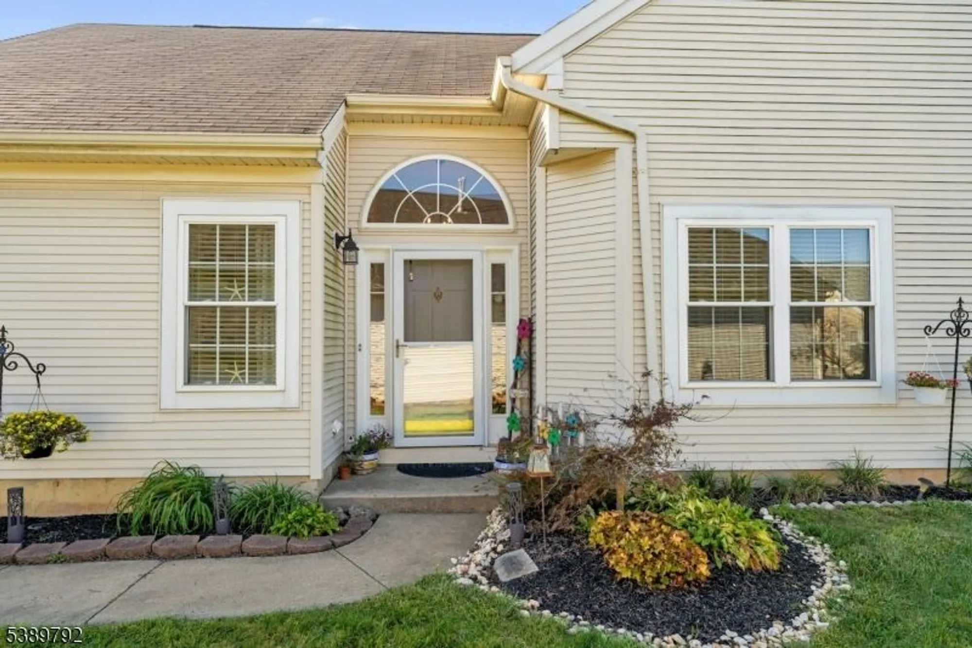 Property Slideshow image 5 of 50 | 5 la rochelle dr, Manchester Tw, NJ, 08759