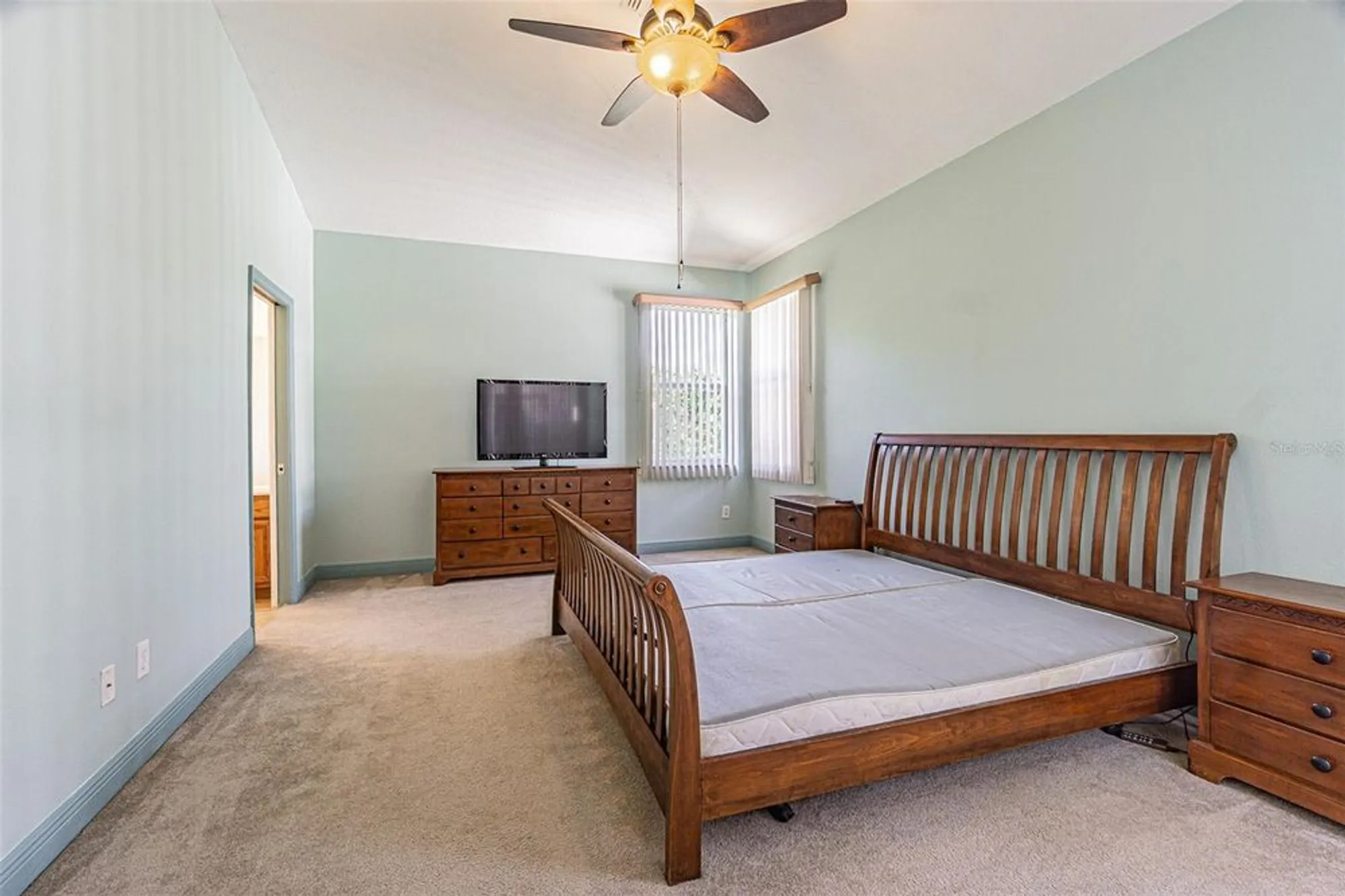 Property Slideshow image 16 of 35 | 9506 rolling cir, San Antonio, FL, 33576