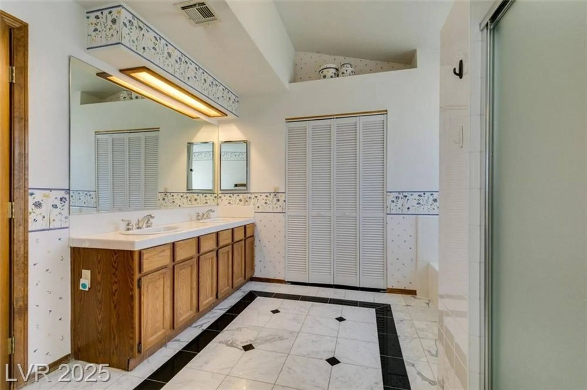 Property Slideshow image 34 of 74 | 5505 excelsior springs ln, Las Vegas, NV, 89130