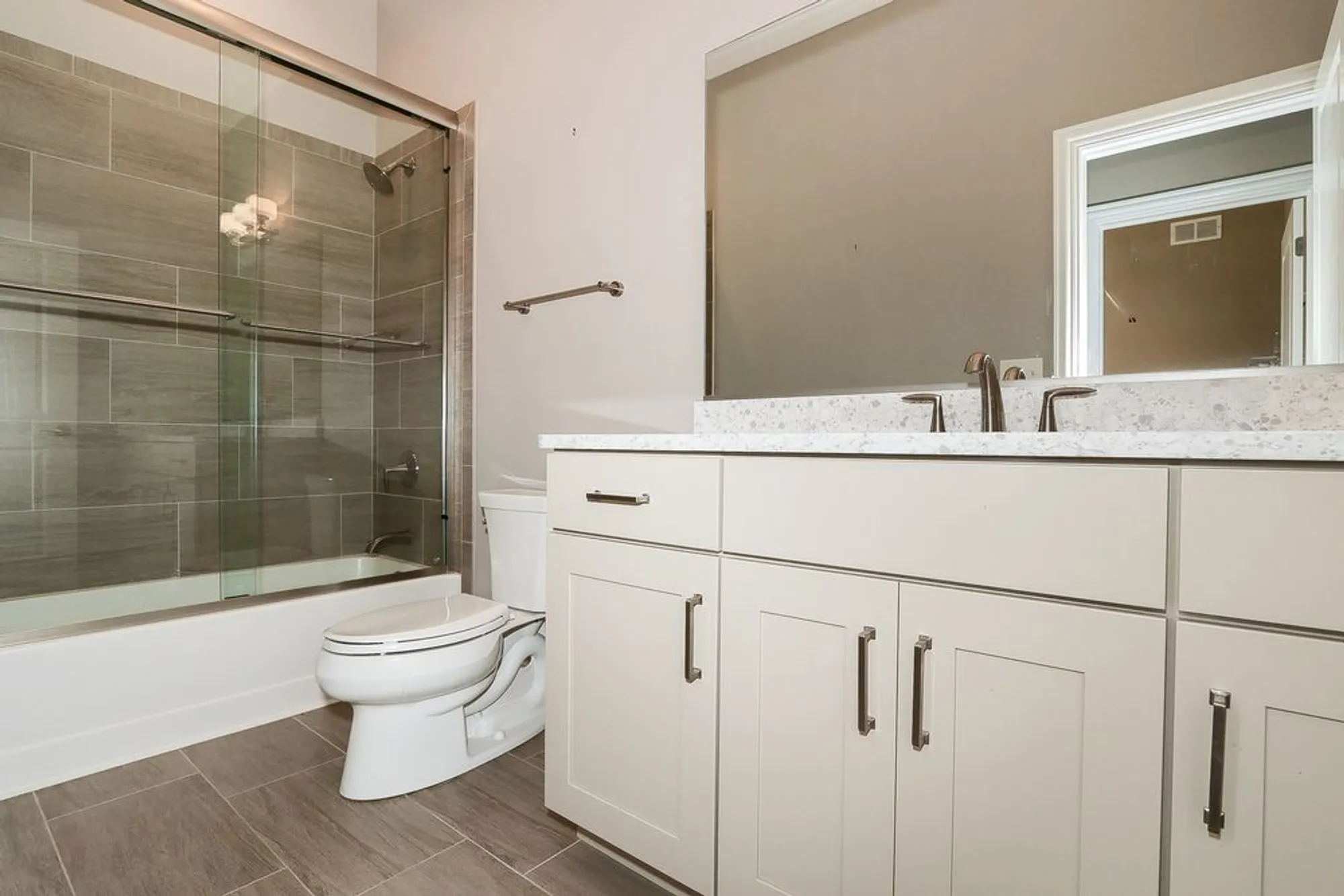 Property Slideshow image 24 of 35 | , Lake In The Hills, IL, 60156