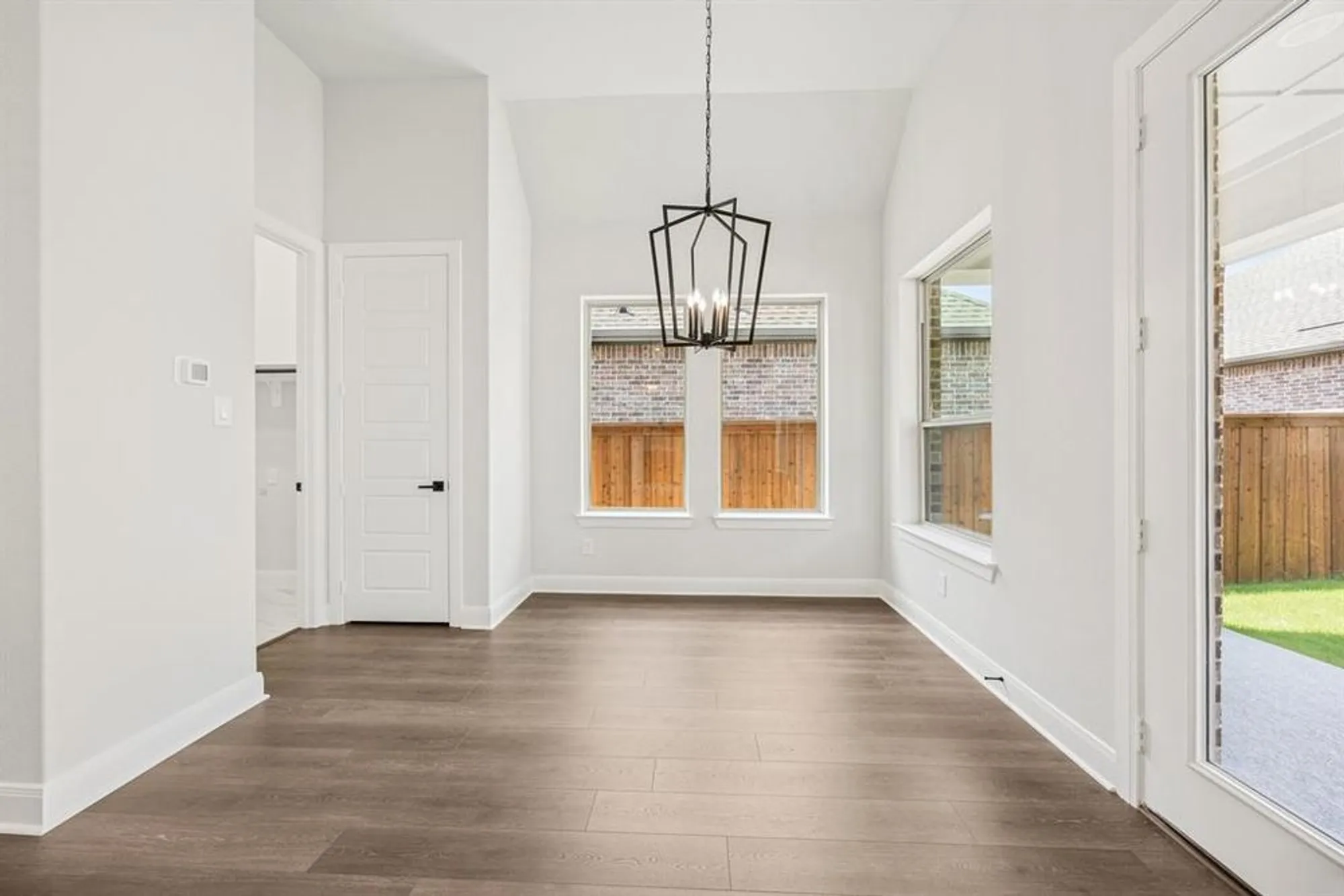 Property Slideshow image 8 of 30 | 2065 spotted fawn dr, Arlington, TX, 76005