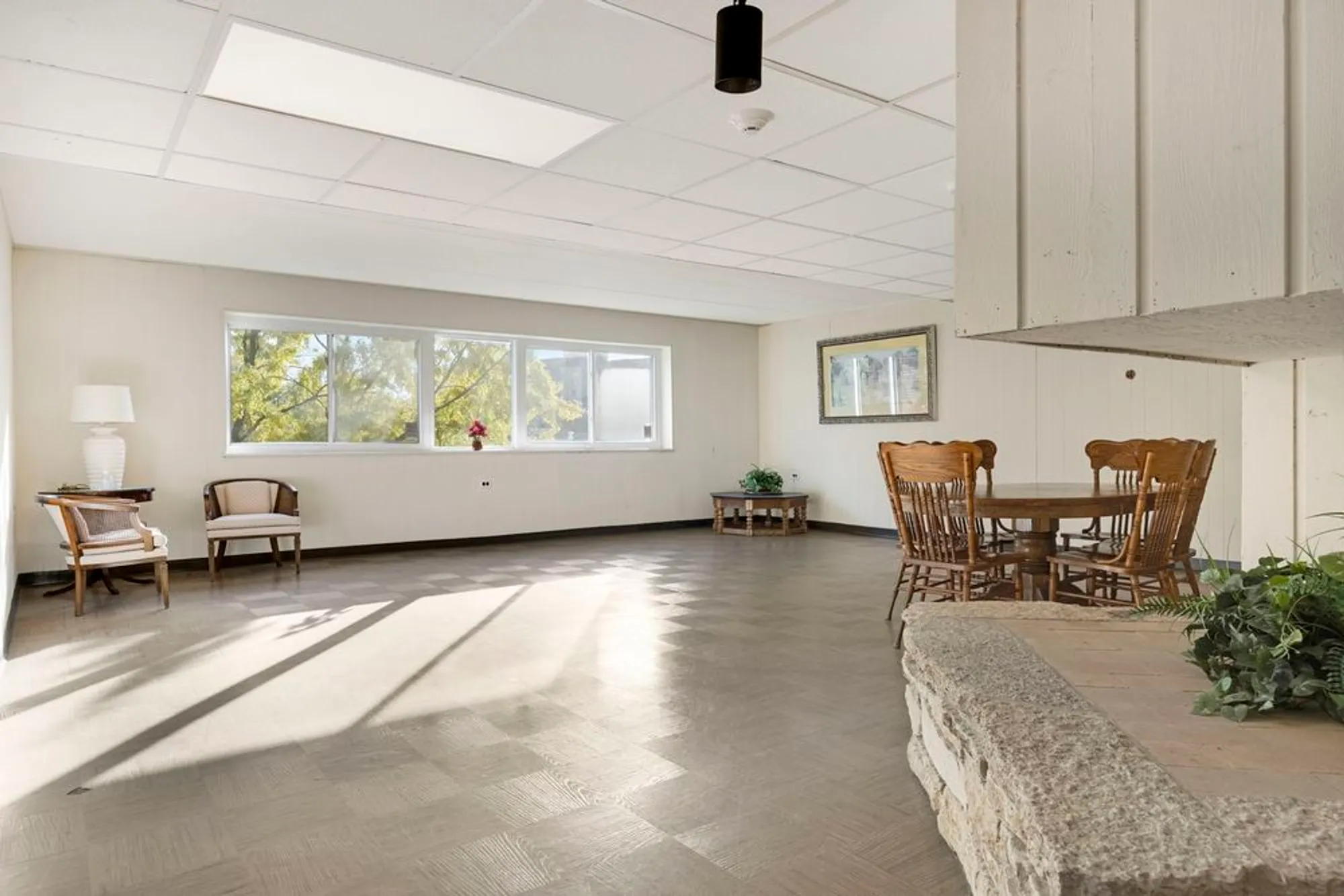 Property Slideshow image 13 of 15 | 5300 walnut ave 18e, Downers Grove, IL, 60515