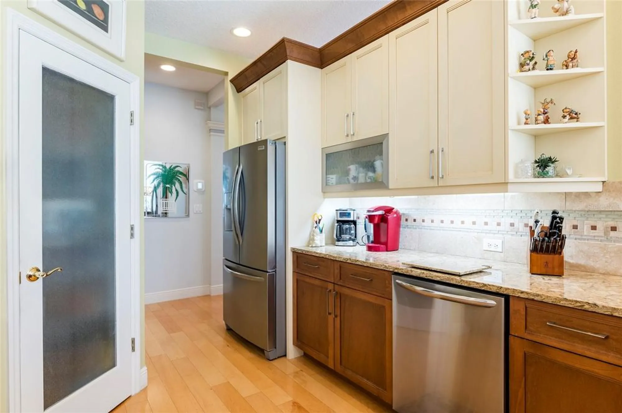 Property Slideshow image 15 of 50 | 4740 carrington cir, Sarasota, FL, 34243