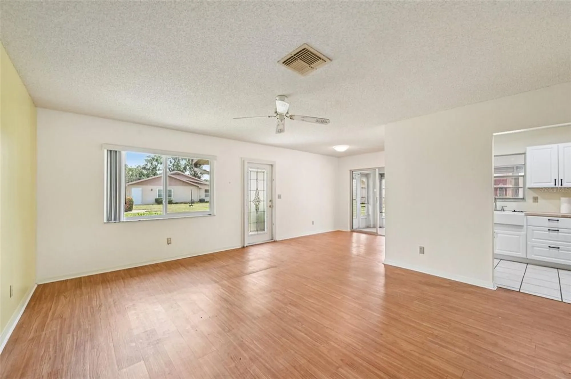 Property Slideshow image 6 of 59 | 1908 canterbury ln 25, Sun City Center, FL, 33573
